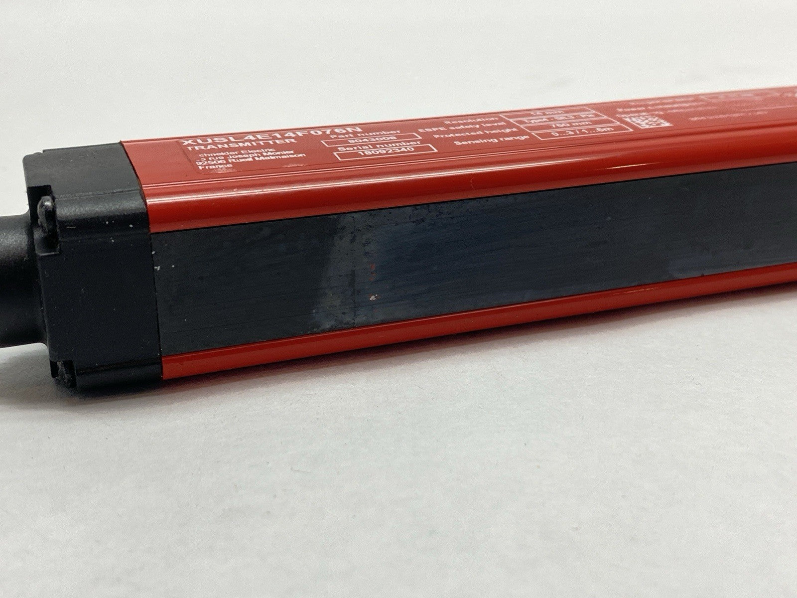 XUSL4E14F076N | Telemecanique Safety Light Curtain Transmitter 8043008 - Used - Maverick Industrial Sales