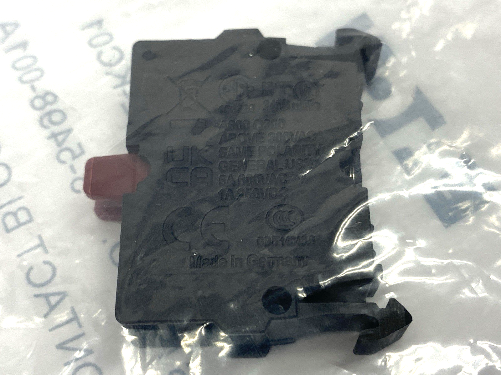 Eaton M22-KC01-CHGP Contact Block Screw Terminal Base Mount LOT OF 2 - Maverick Industrial Sales