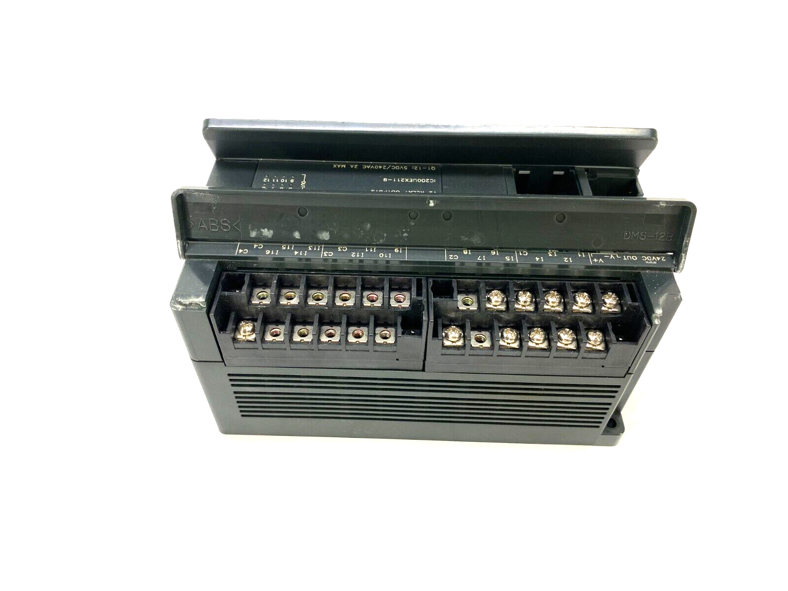 GE Fanuc IC200UEX211-B VersaMax Micro Expansion Unit 16-DC Input 12-Relay Output - Maverick Industrial Sales