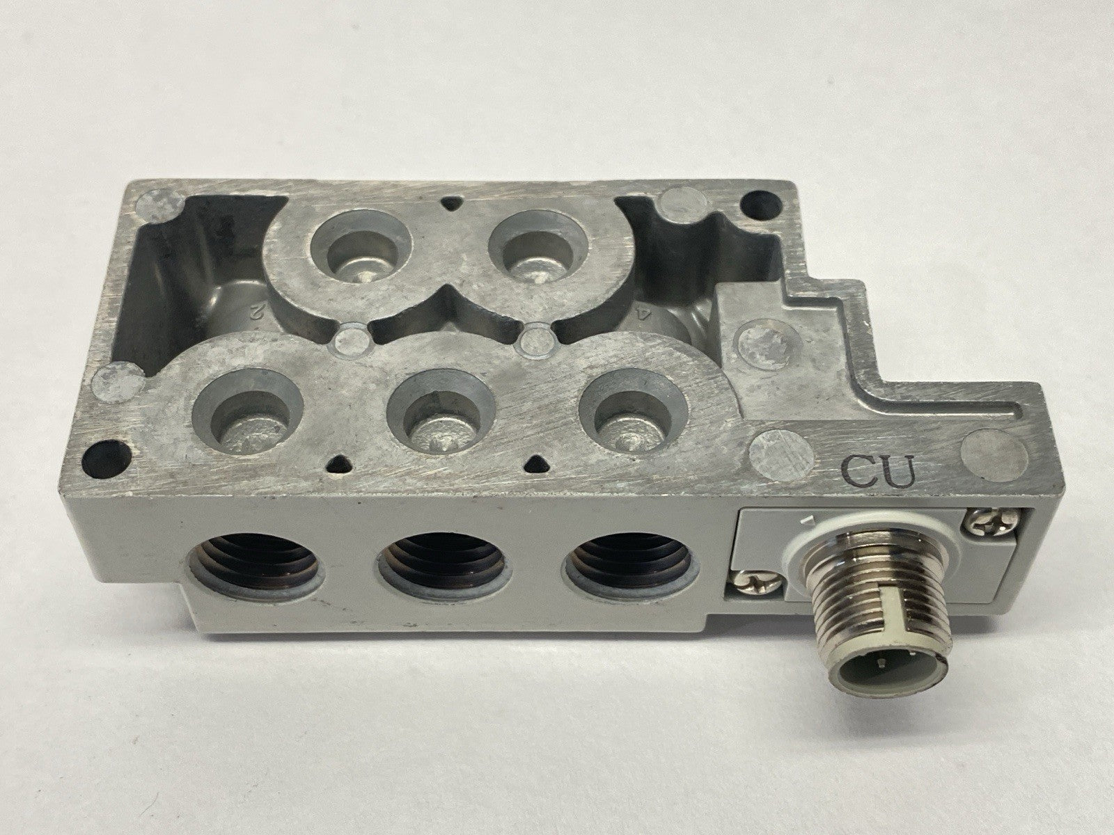 SY50M-27-1-WO-02T | SMC Subplate Base for SY3/5000 Series - New – Open box - Maverick Industrial Sales