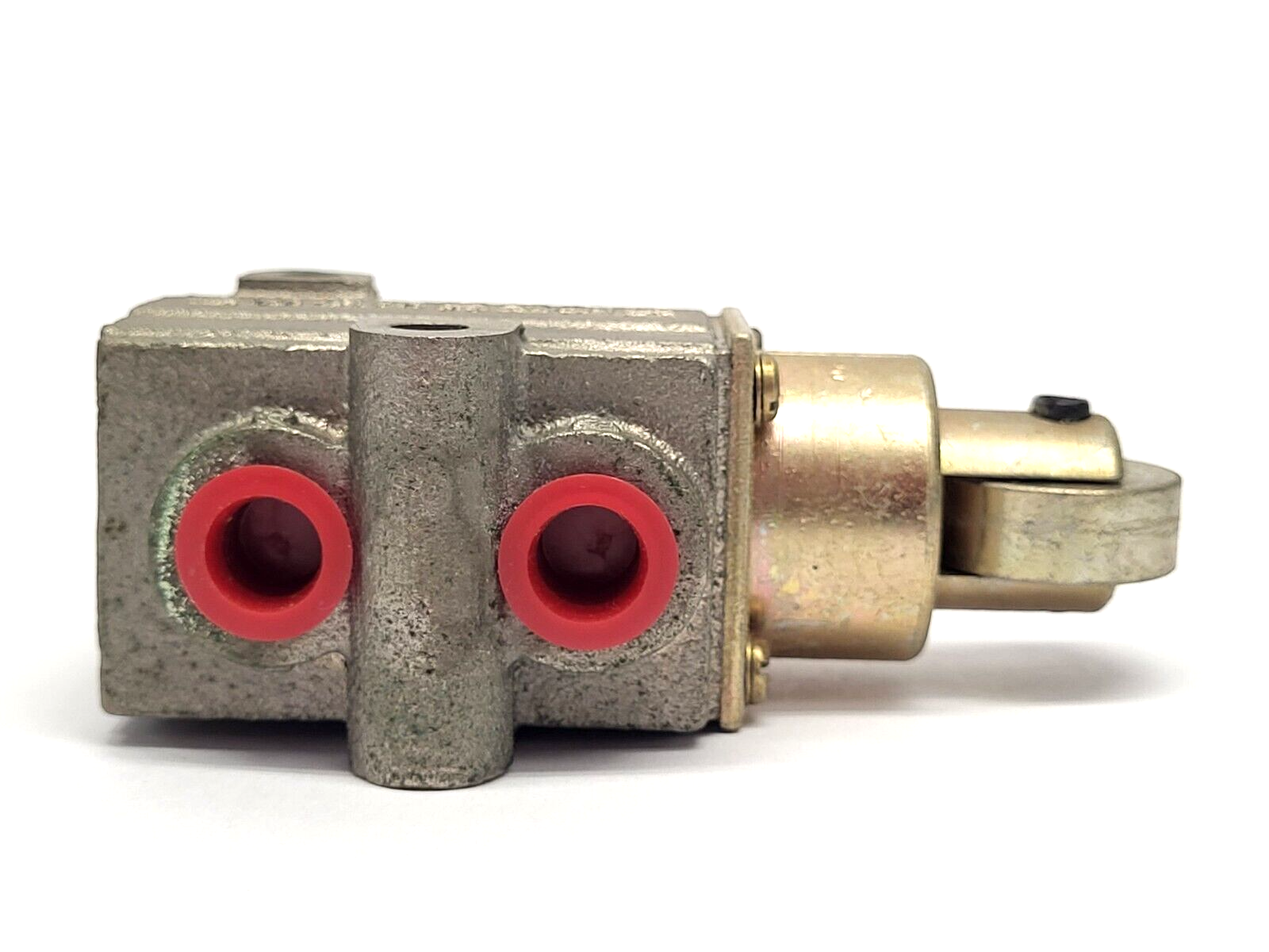 Parker Hannifin CW13-25 Roller Cam Operator 3-Way Valve Wall Mounted 1/4" Ports - Maverick Industrial Sales
