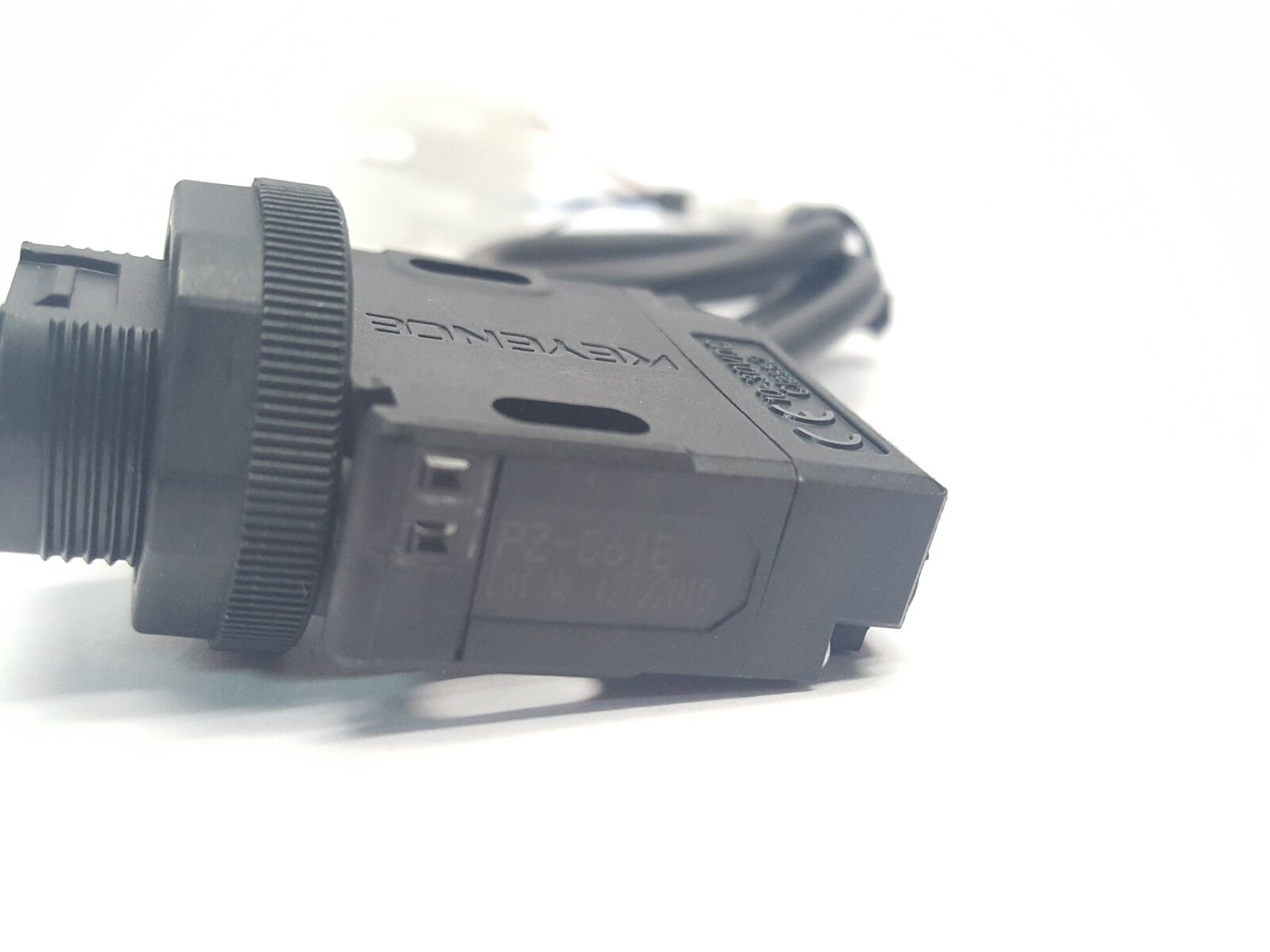 Keyence PZ-G61B Photoelectric Sensor - Maverick Industrial Sales