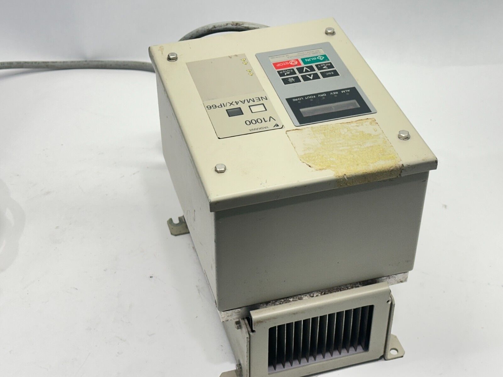 Yaskawa CIMR-VU4A0005GAA V100-4X AC Drive 3HP 5.4/4.8A 380-480V w/ Meltric DSN30 - Maverick Industrial Sales