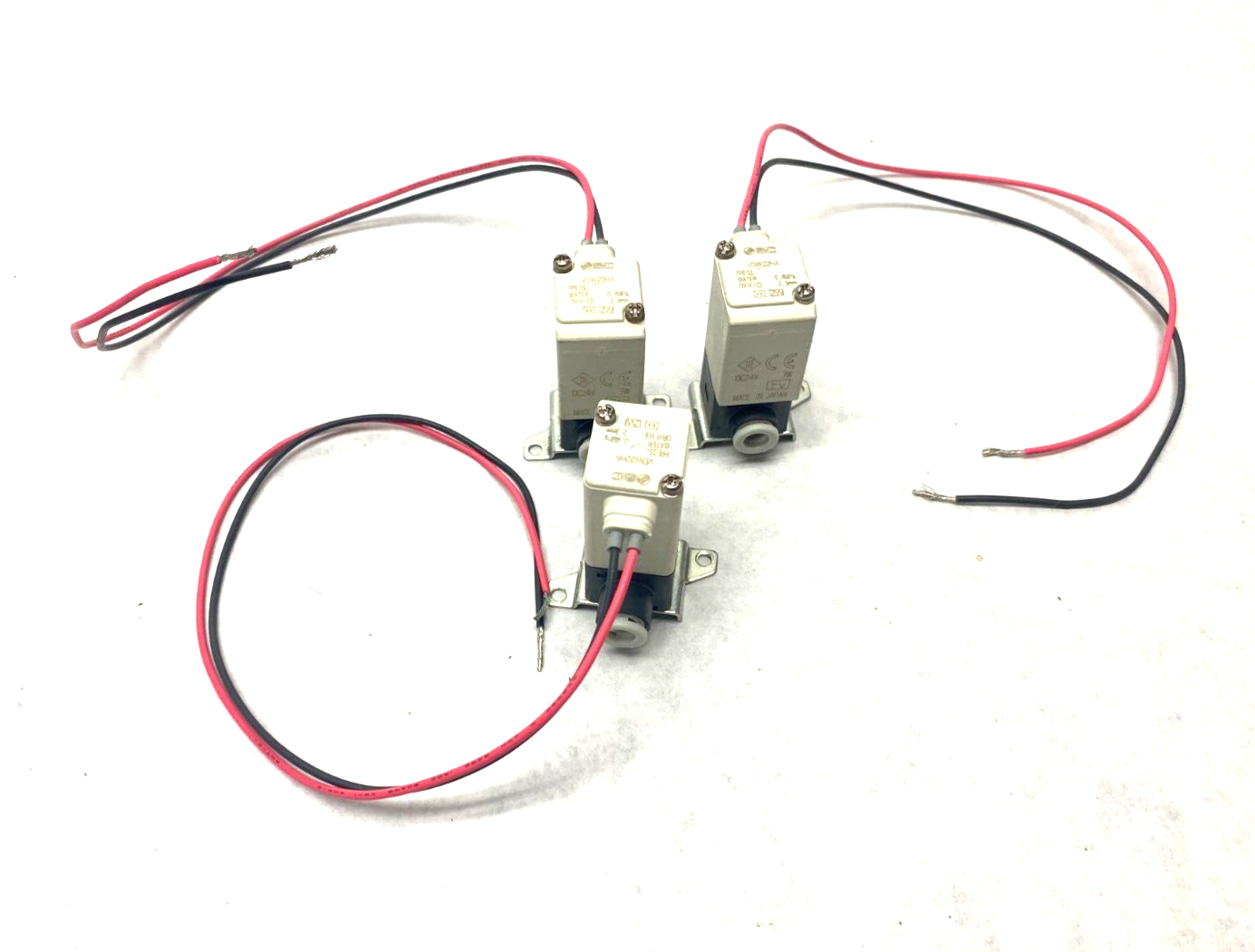 SMC VDW22HA Media Valve 2-Way Lot of 3 - Maverick Industrial Sales