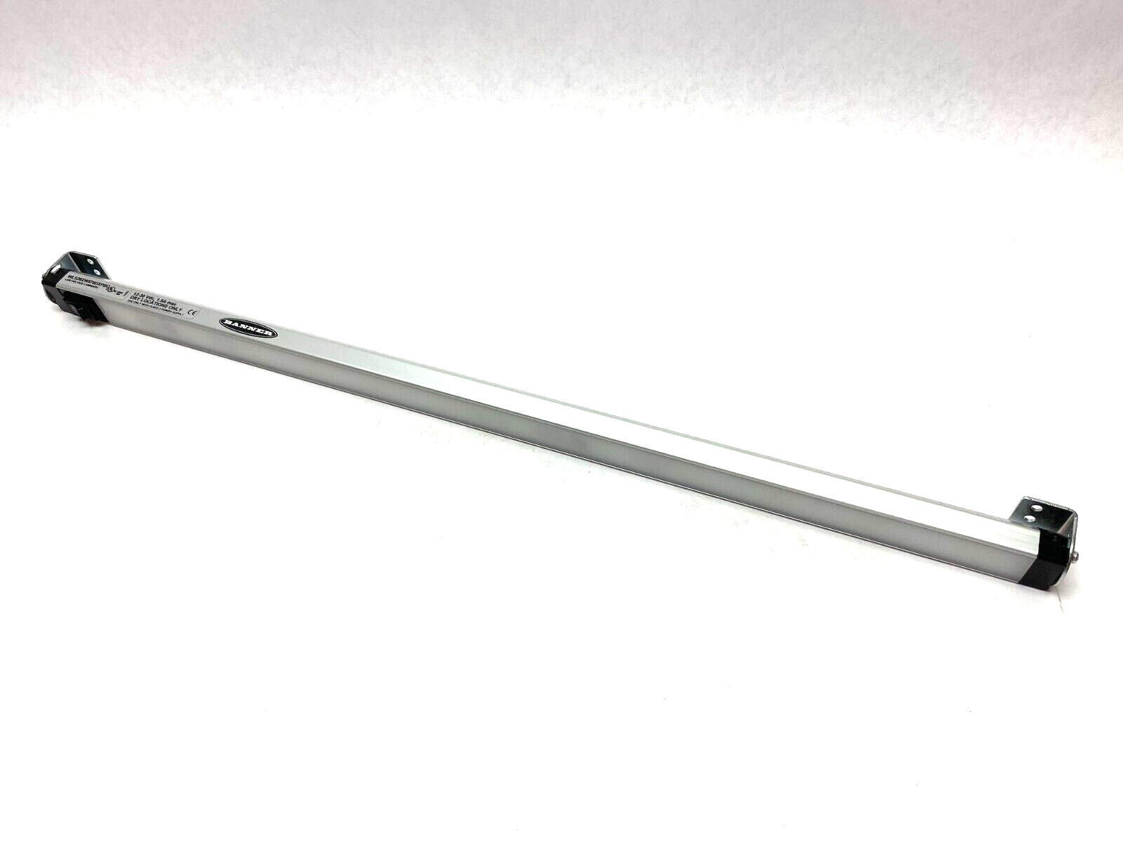 Banner WLS28XW570DXPBQ Versatile Work Light Strip Diffuse Window 570mm 20453 - Maverick Industrial Sales