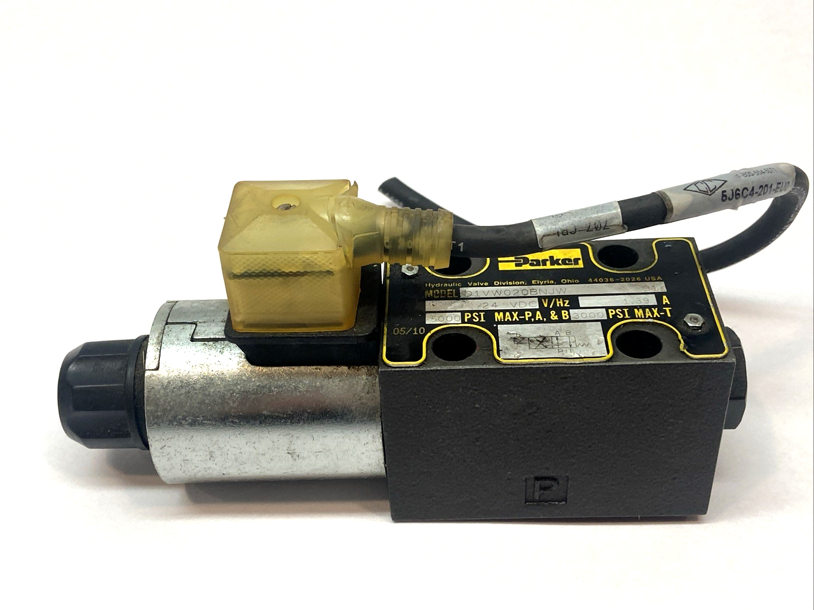 D1VW020BNJW | Parker Hydraulic Directional Valve 2-Pos 24VDC 5000psi - Used - Maverick Industrial Sales