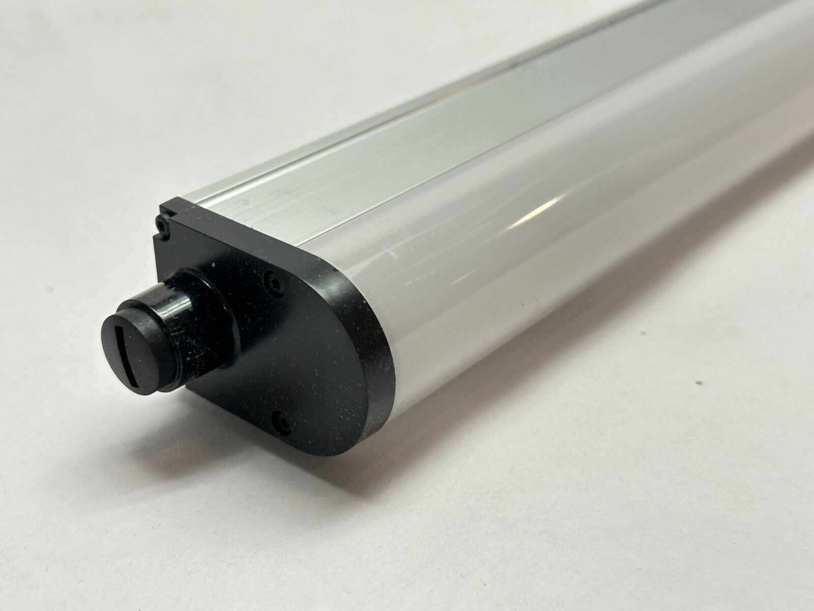 Banner WLB32C850PB LED Work Light Bar w/ Diffuse Window 850mm 12-30VDC 87487 - Maverick Industrial Sales