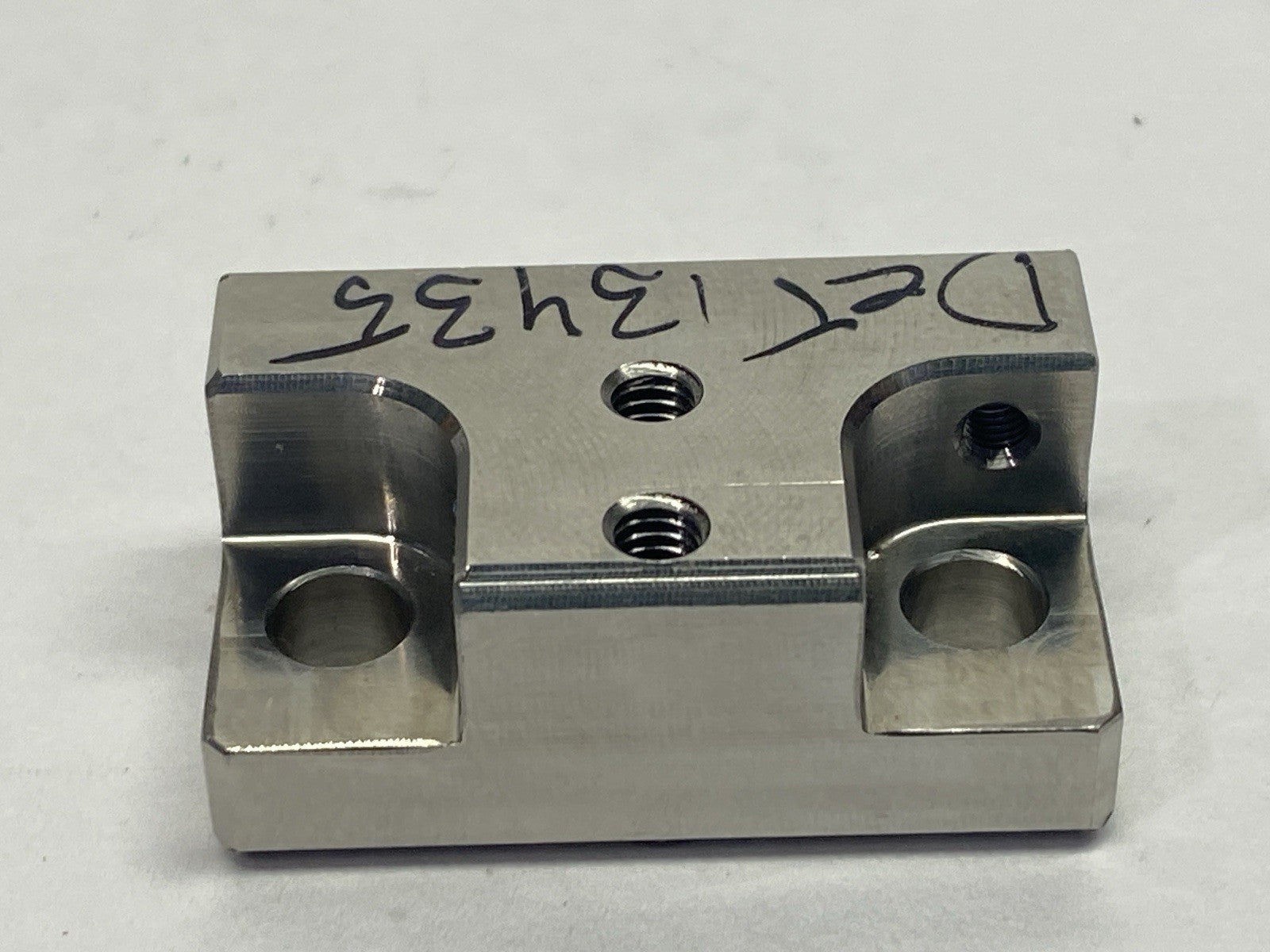 Woll 33858-141-070-014 Vacuum Mount - Maverick Industrial Sales