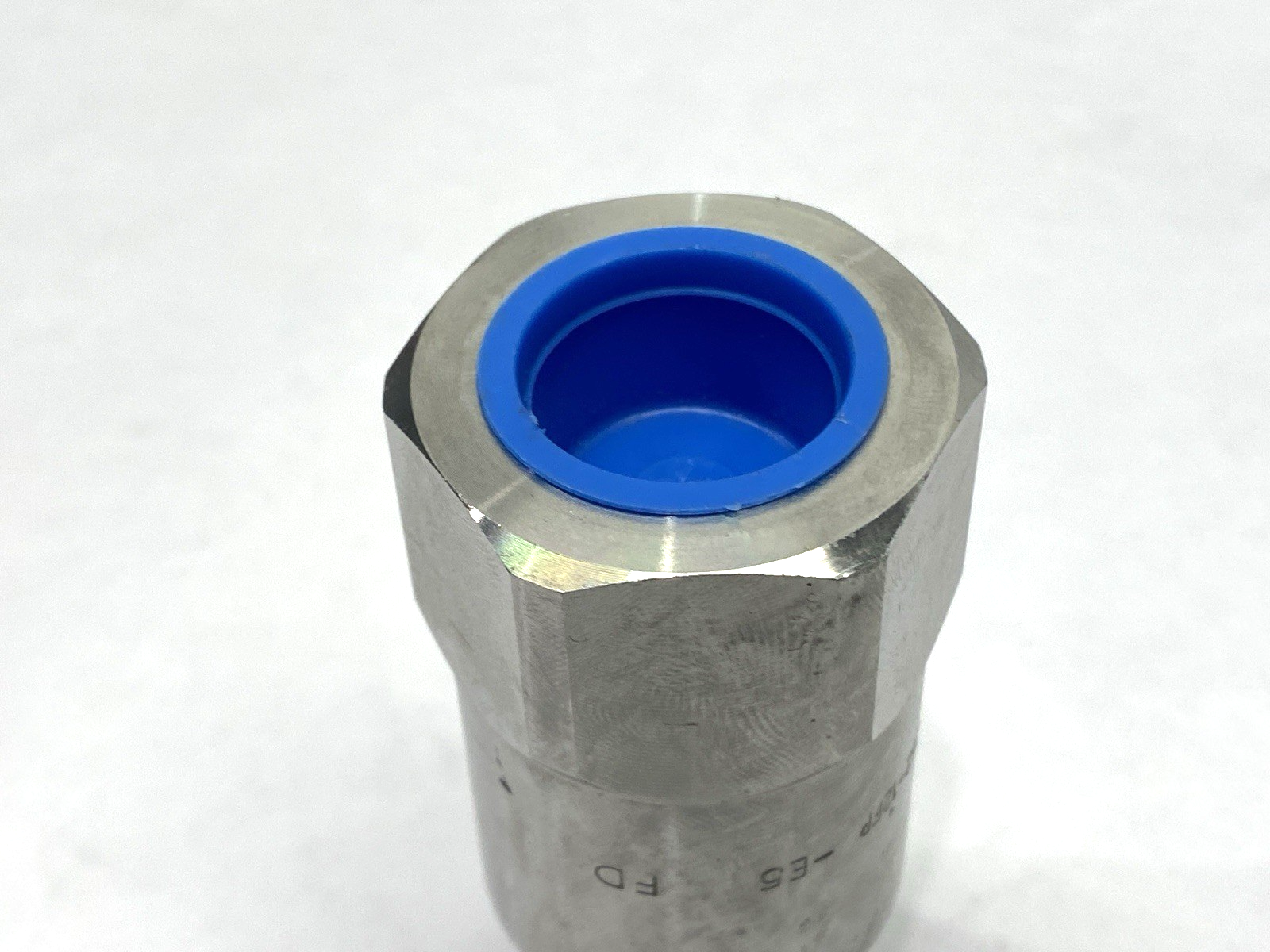 FS-752-12FP-E5 | Parker Chemical Compatible Quick Coupling 316 Stainless Steel - New – Open box - Maverick Industrial Sales