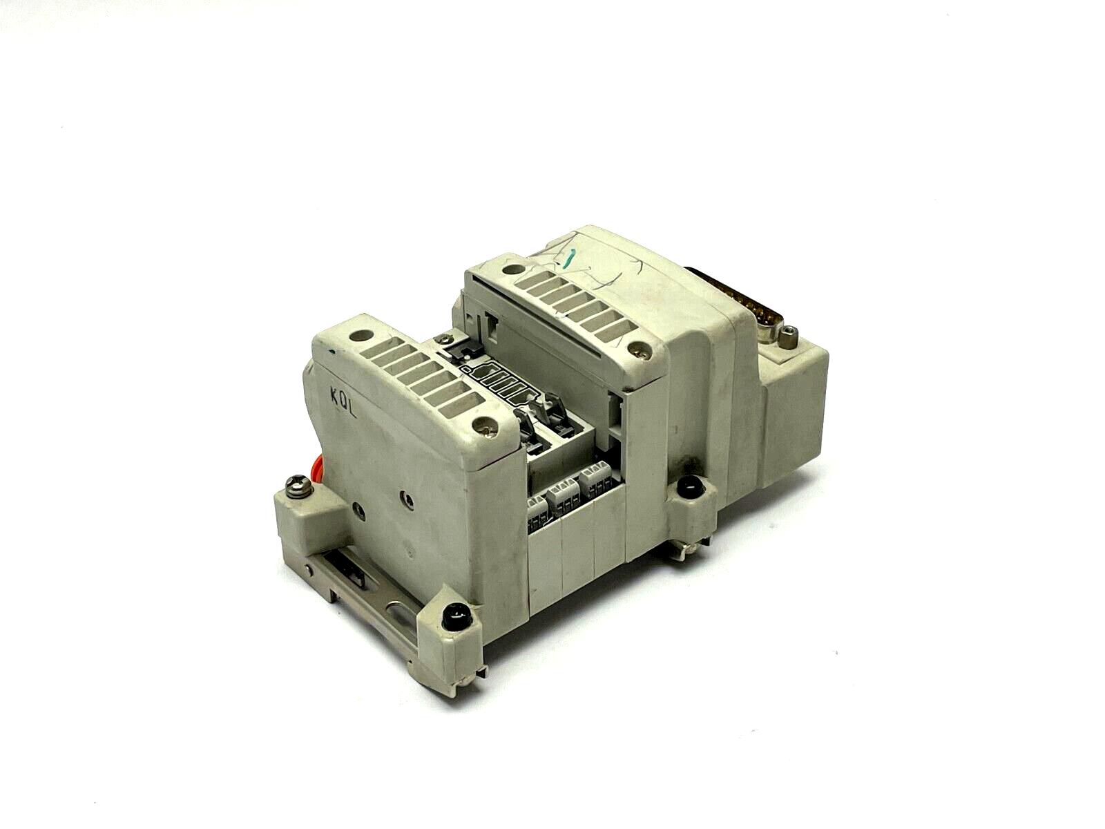 SMC VV5QC11-03N7FD0-D0S Plug In Manifold Base 3-Station w/ Din Rail Mount - Maverick Industrial Sales