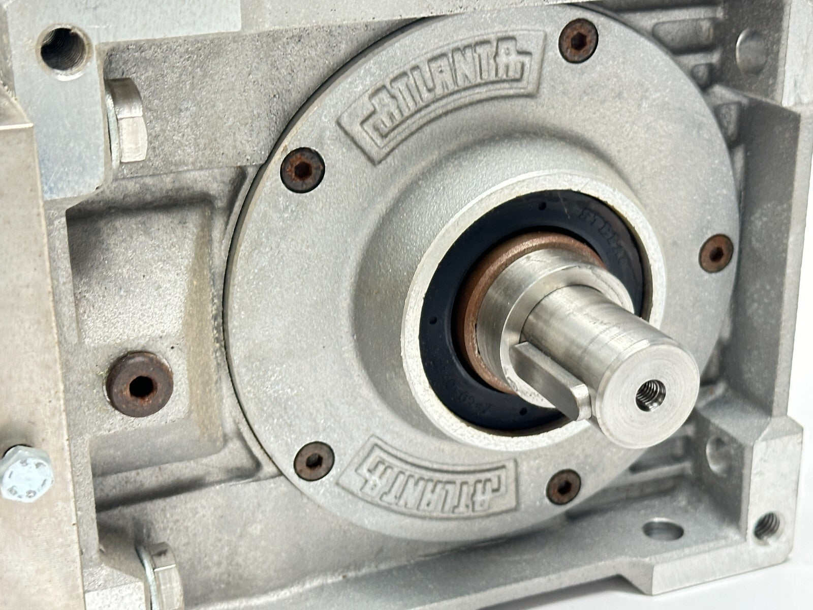 Atlanta Right Angle Worm Gear Drive Box 30mm - 25mm Stepped Keyed Shaft - Maverick Industrial Sales