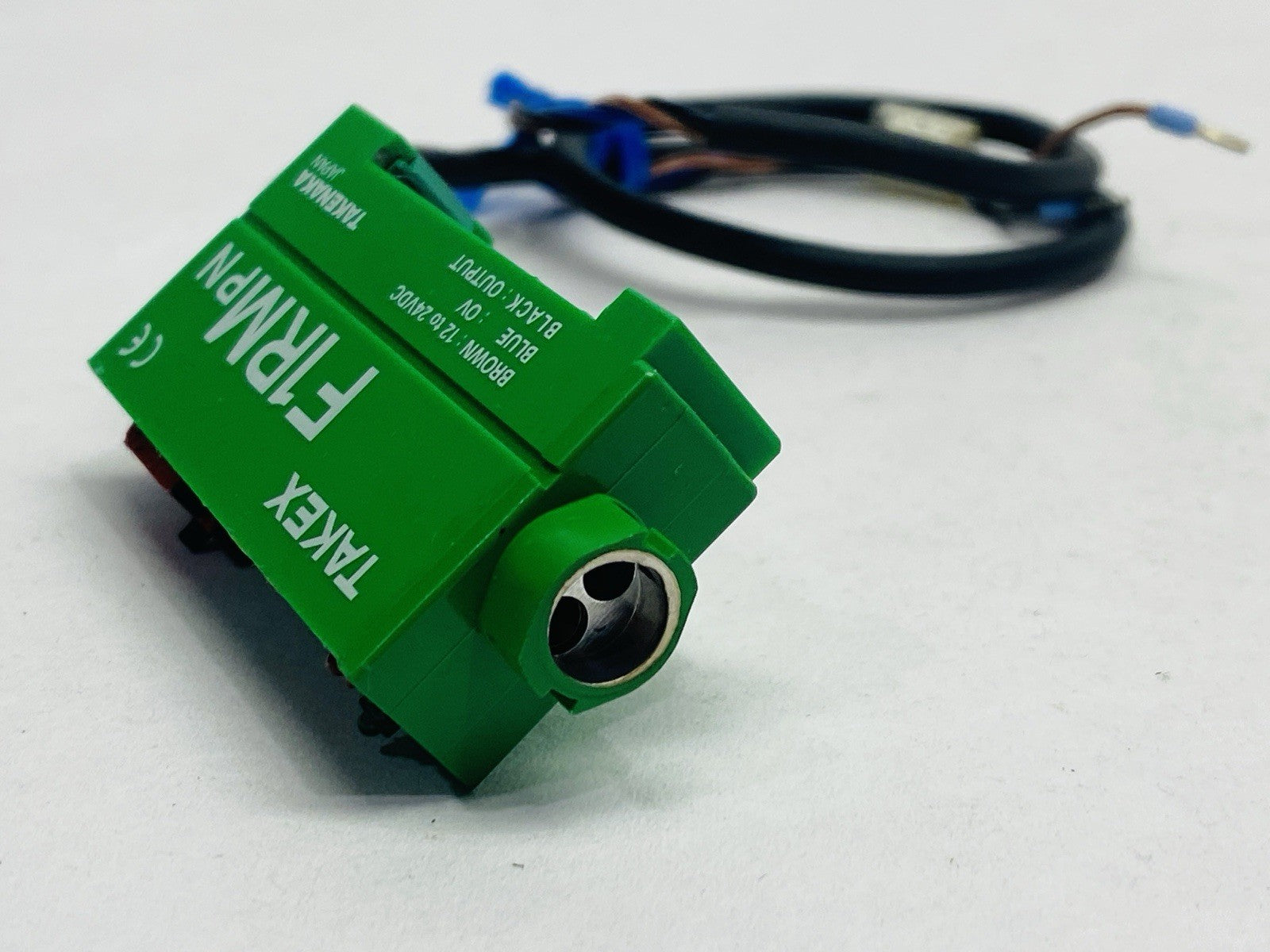 Takex F1RMPN Green Fiber Optic Sensor With Cable 12-24VDC - Maverick Industrial Sales