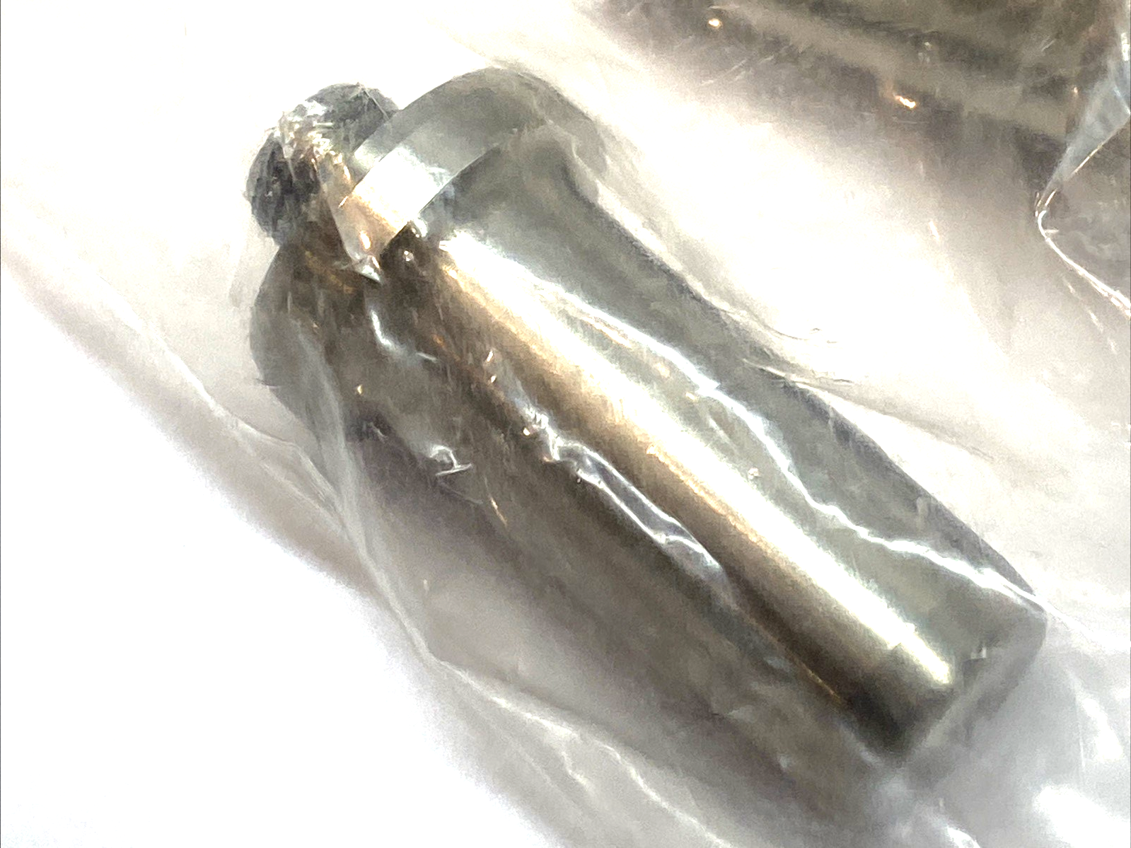 582623 | Ultrasource D16 Bolt - OEM Fastener Part LOT OF 2 - New - Maverick Industrial Sales