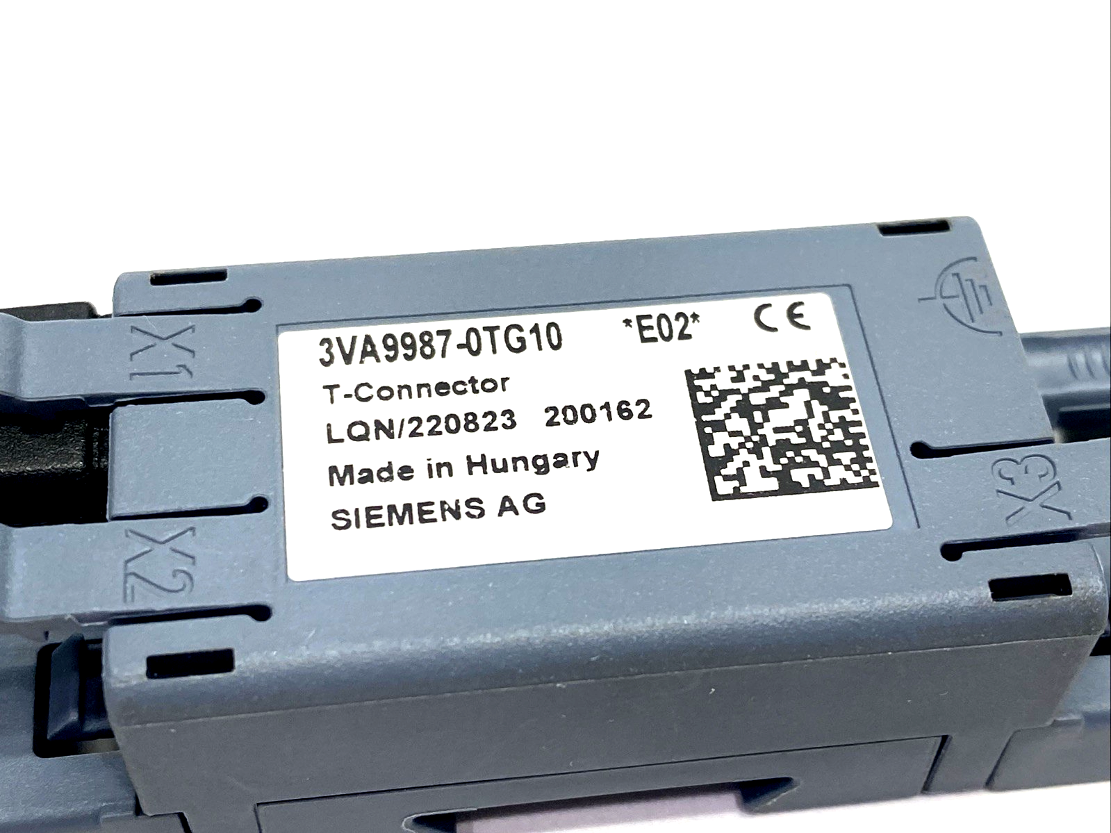 Siemens 3VA9987-0TG10 SENTRON T-Connector - Maverick Industrial Sales