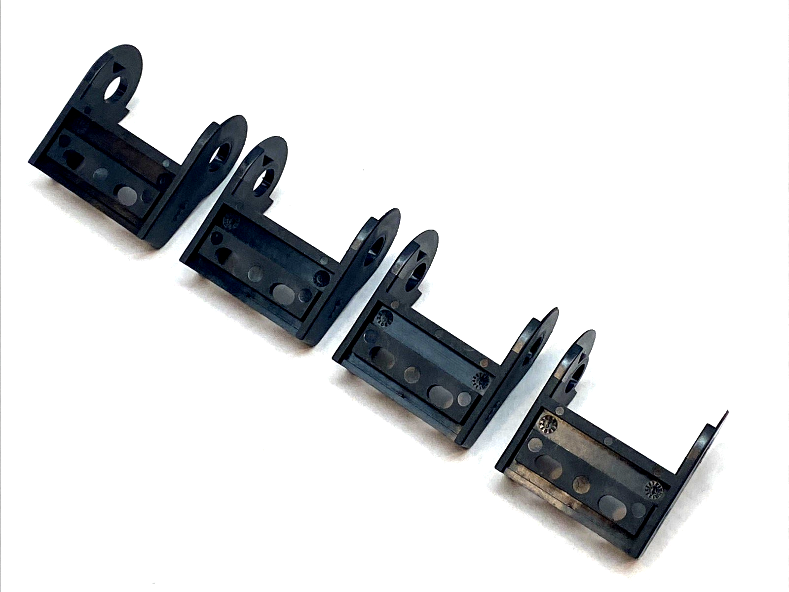 Igus 2030.3PZ Mounting Bracket, End Connector for Energy Chain LOT OF 4 - Maverick Industrial Sales