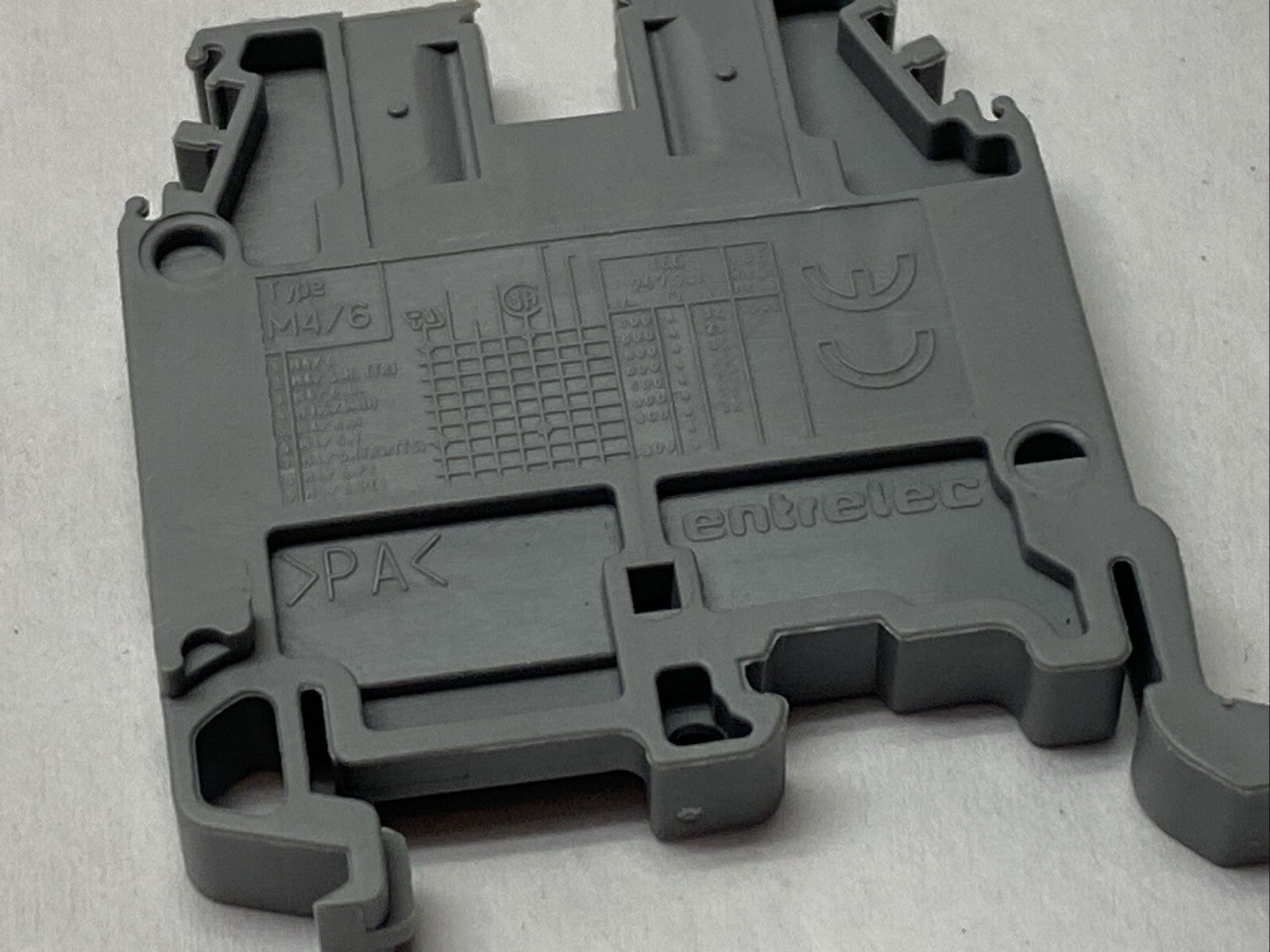 Entrelec 11512017 Terminal Blocks Gray M4/6 LOT OF 10 - Maverick Industrial Sales
