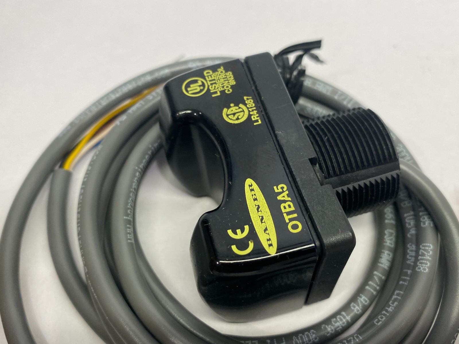 OTBA5 W/Y | Banner Momentary Action Touch Button 35078 MISSING FRONT COVER - New – Open box - Maverick Industrial Sales