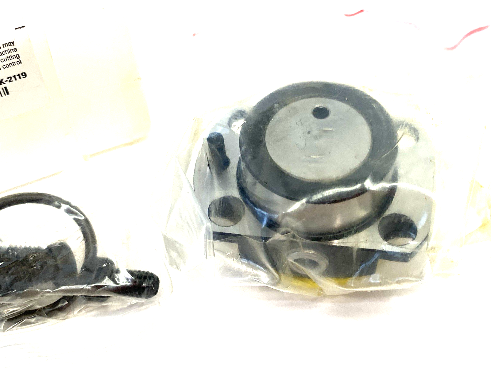 1021576 | Kennametal KM™ Manual Clamping Unit Flange Mount, Ext. Length KM32NCMEF - New - Maverick Industrial Sales