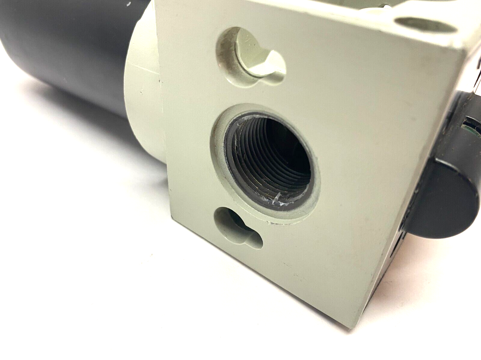 Numatics F32F-06MQ FlexiBlok Pneumatic Coalescing Filter NO O-RING - Used - Maverick Industrial Sales