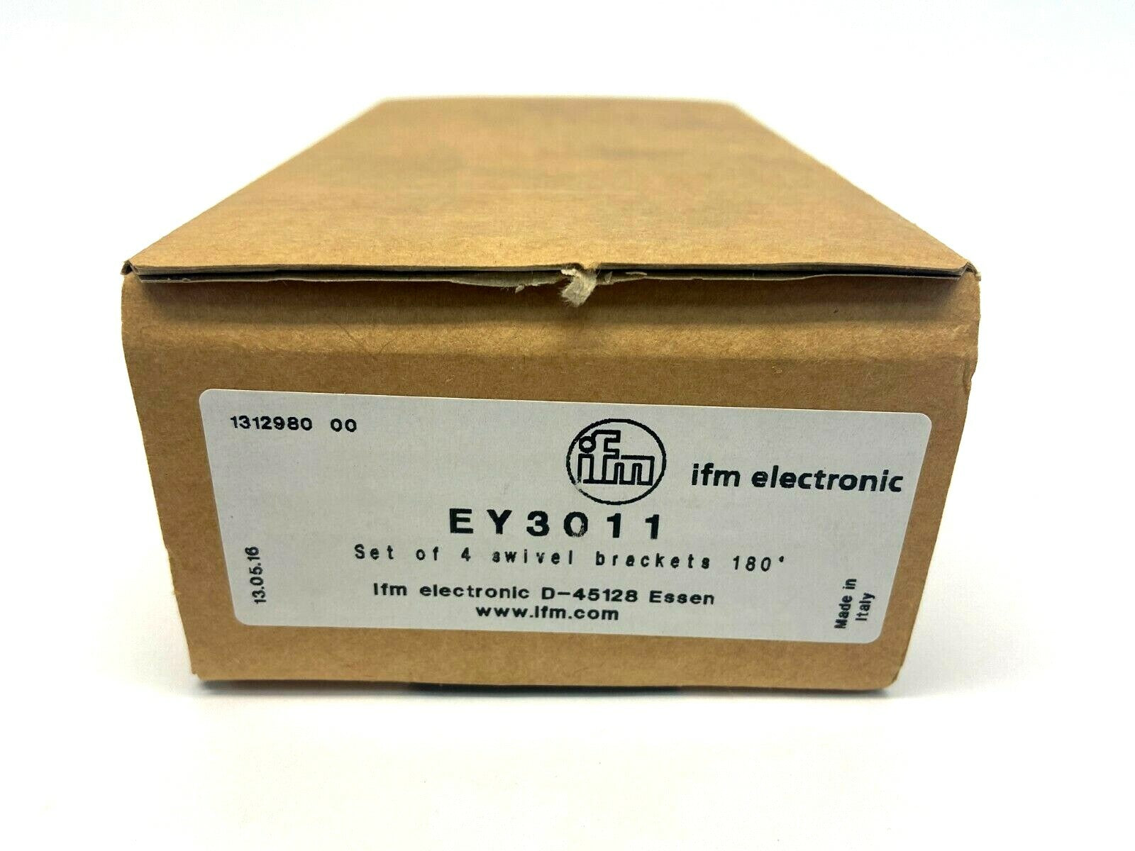 EY3011 | ifm Rotatable Angle Brackets for Safety Light Curtains SET OF 4 - New - Maverick Industrial Sales