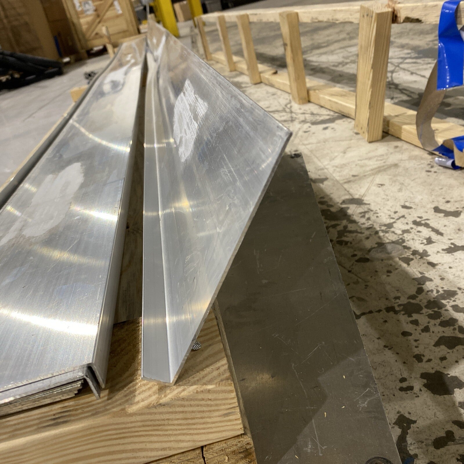 Unknown | Cable Tray Barrier 6 Inches Deep, 1/2" Bend, 144 Inches Long LOT OF 10 PCS - New – Open box - Maverick Industrial Sales