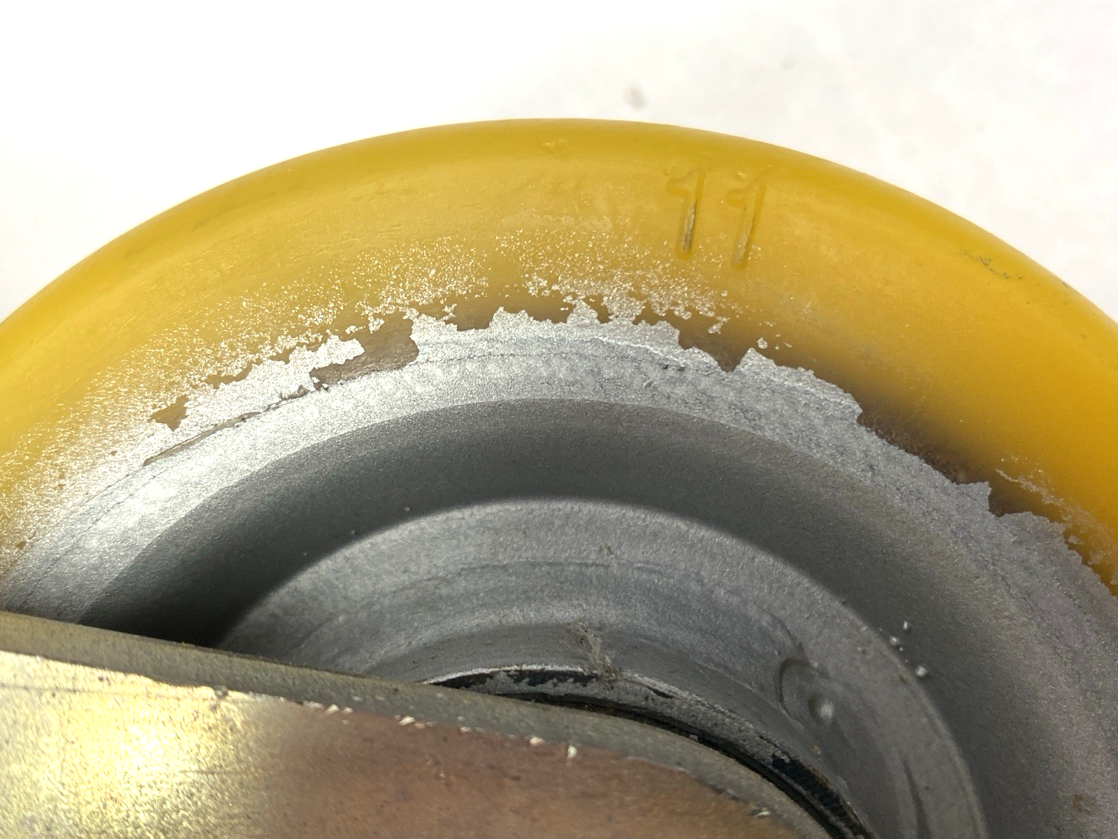 N/A | Blickle Heavy Duty Welded Steel Fixed Caster 125mm Wheel Dia. x 50mm Wheel Width - Used - Maverick Industrial Sales