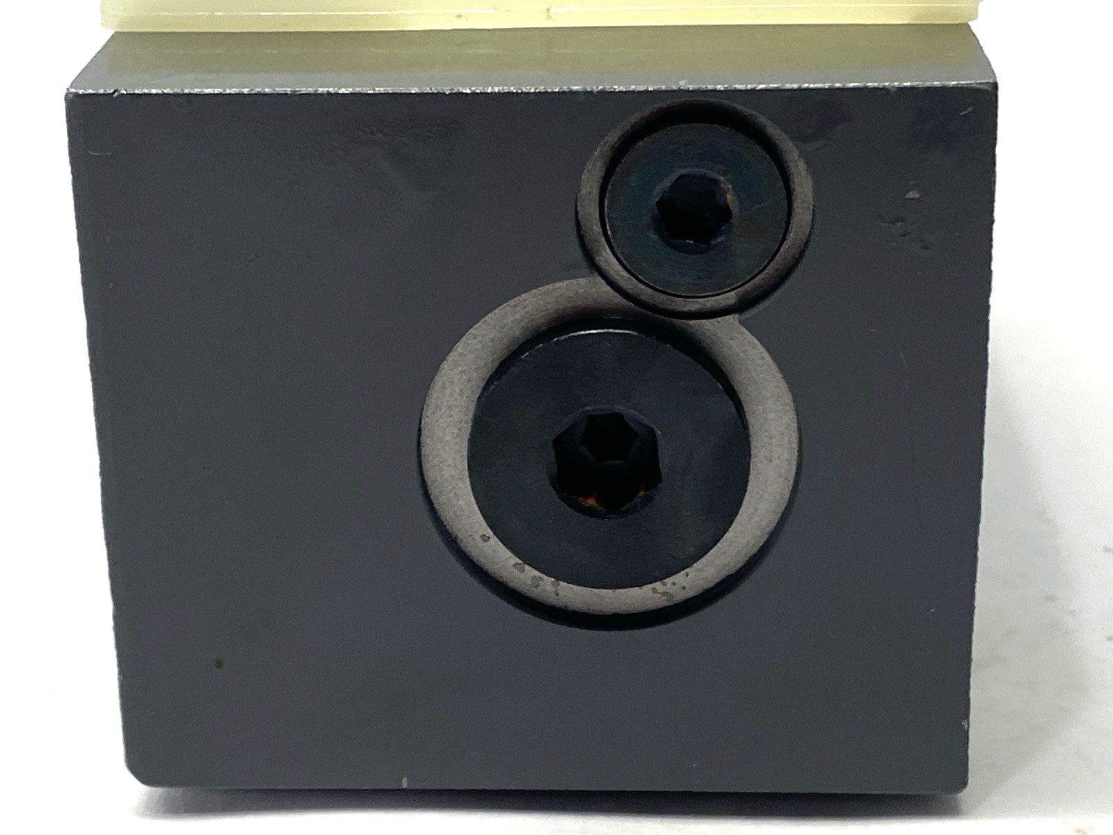 TGMX2-5-PP-FW-G-50 | Tokimec Stack Valve - New – Open box - Maverick Industrial Sales