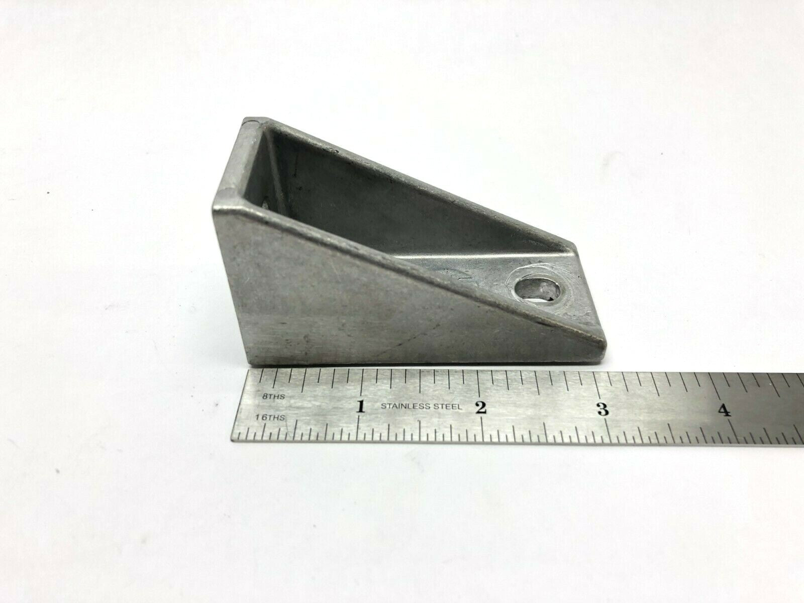 Flexlink XCFA44C Angle Bracket Gusset 90-Deg, Aluminum - Used - Maverick Industrial Sales