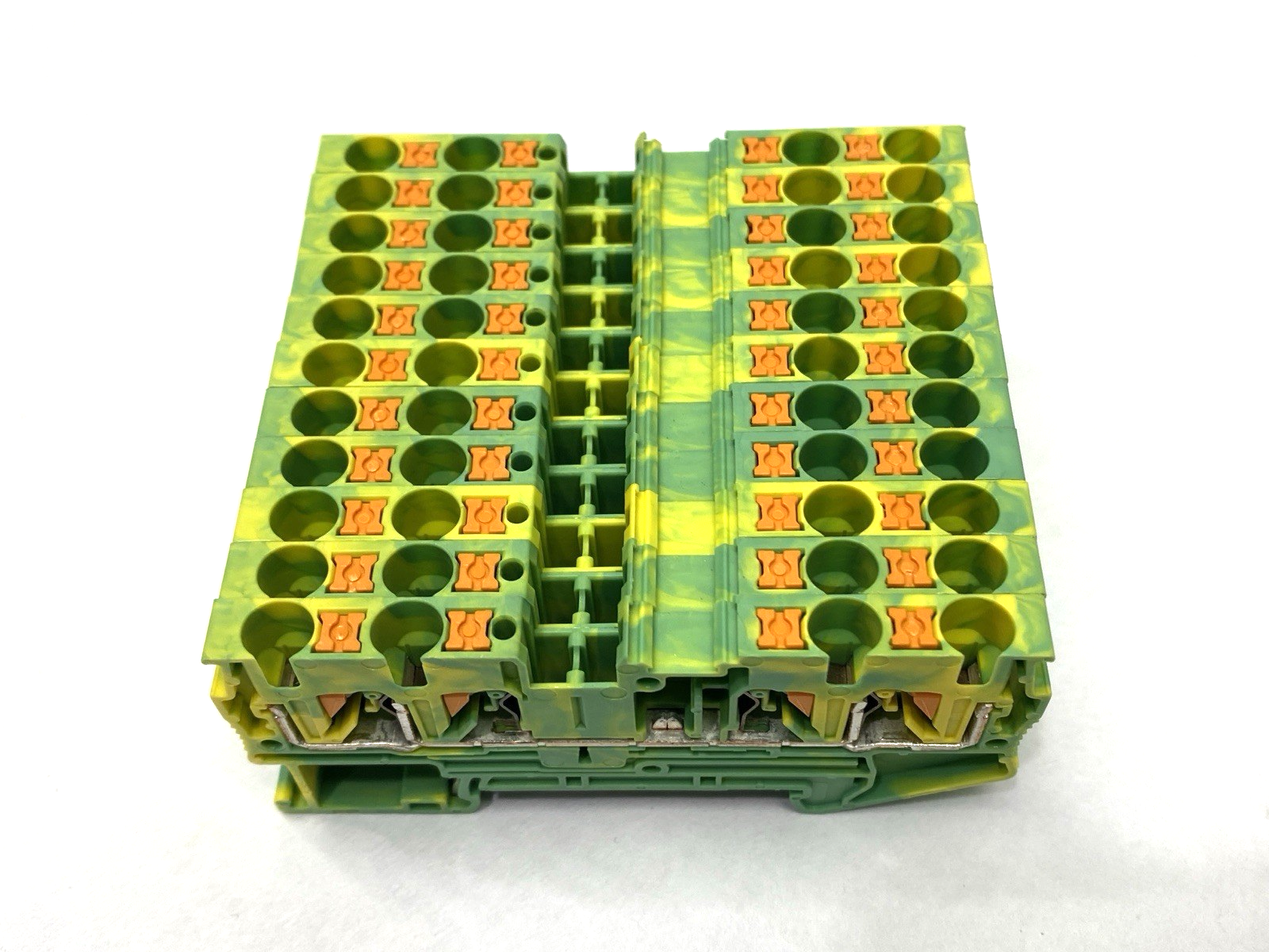 Phoenix Contact PT 4-QUATTRO-PE Prot. Conductor Terminal Block 3211809 LOT OF 9 - Maverick Industrial Sales