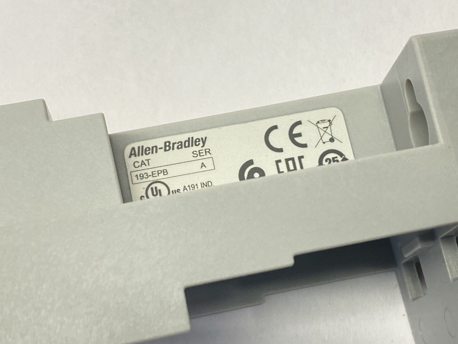 193-EPB | Allen Bradley Ser A E1 Plus DIN Rail/Panel Adapter - New – Open box - Maverick Industrial Sales