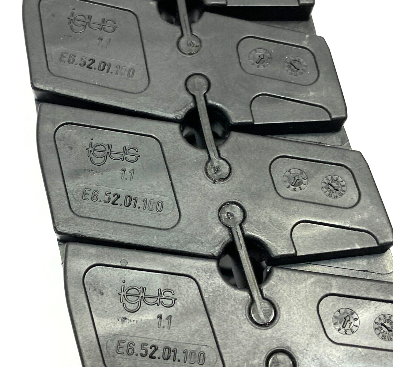 Igus E6-52-087-150-0 E-Chain Cable Carrier 40" Length NO MOUNT FEATURE - Maverick Industrial Sales