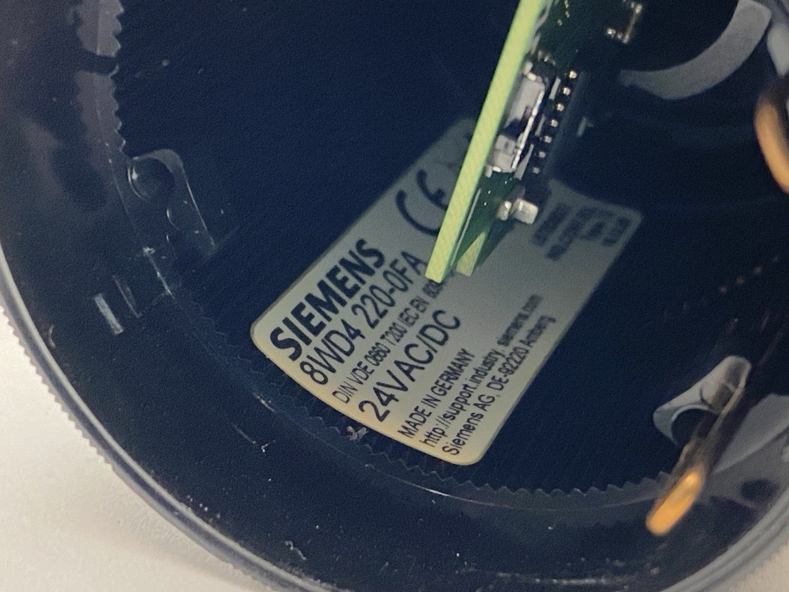 Siemens 8WD4 220-0FA Continuous/Pulse Buzzer Element 50mm Black 24V - Maverick Industrial Sales