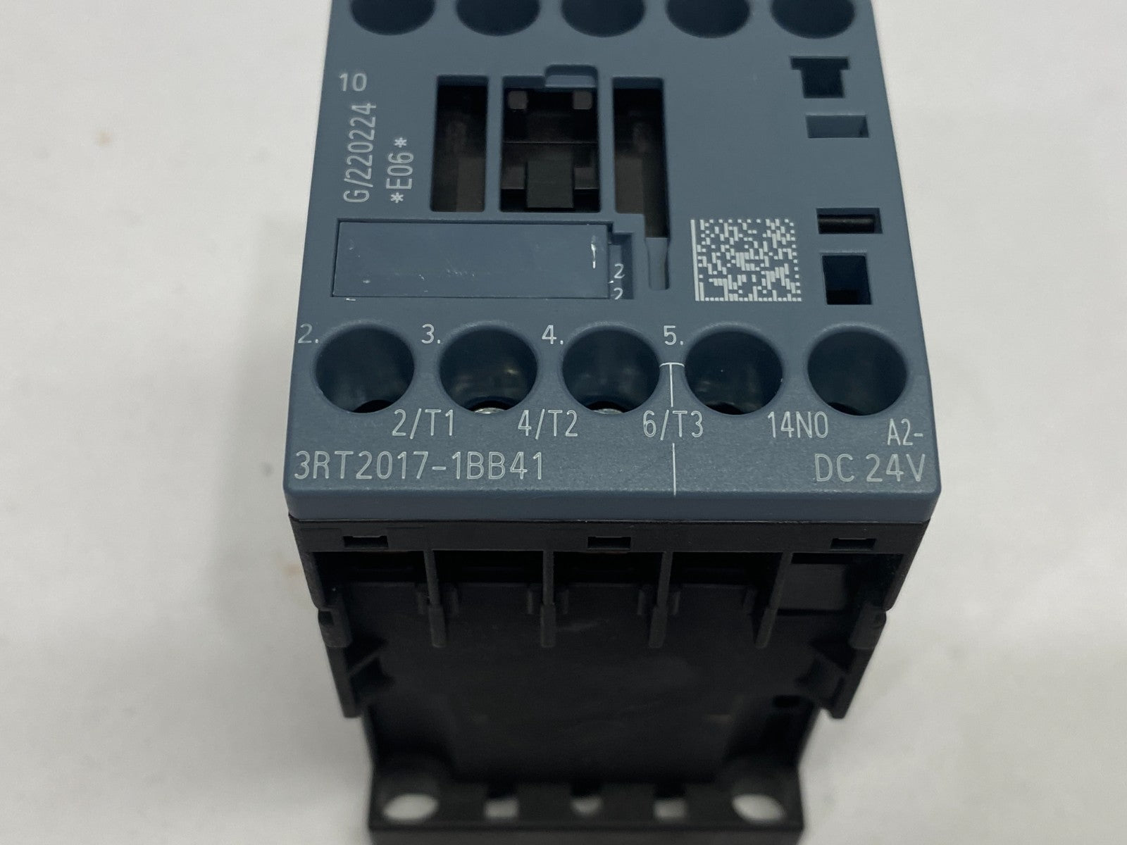 Siemens 3RT2017-1BB41 SIRIUS Contactor 12A, 400V, 5.5kW, 1NO - Maverick Industrial Sales
