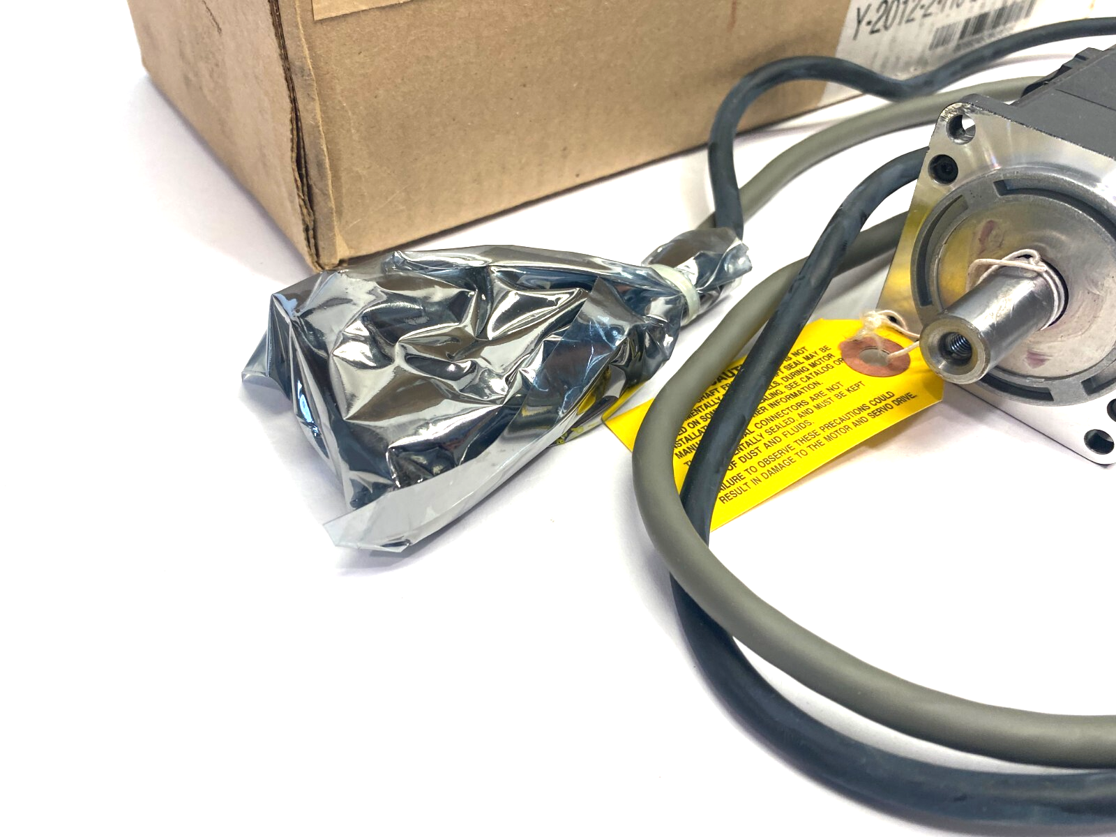 Allen Bradley Y-2012-2-H04AA Ser. B Brushless Servo Motor Y-Series - Maverick Industrial Sales
