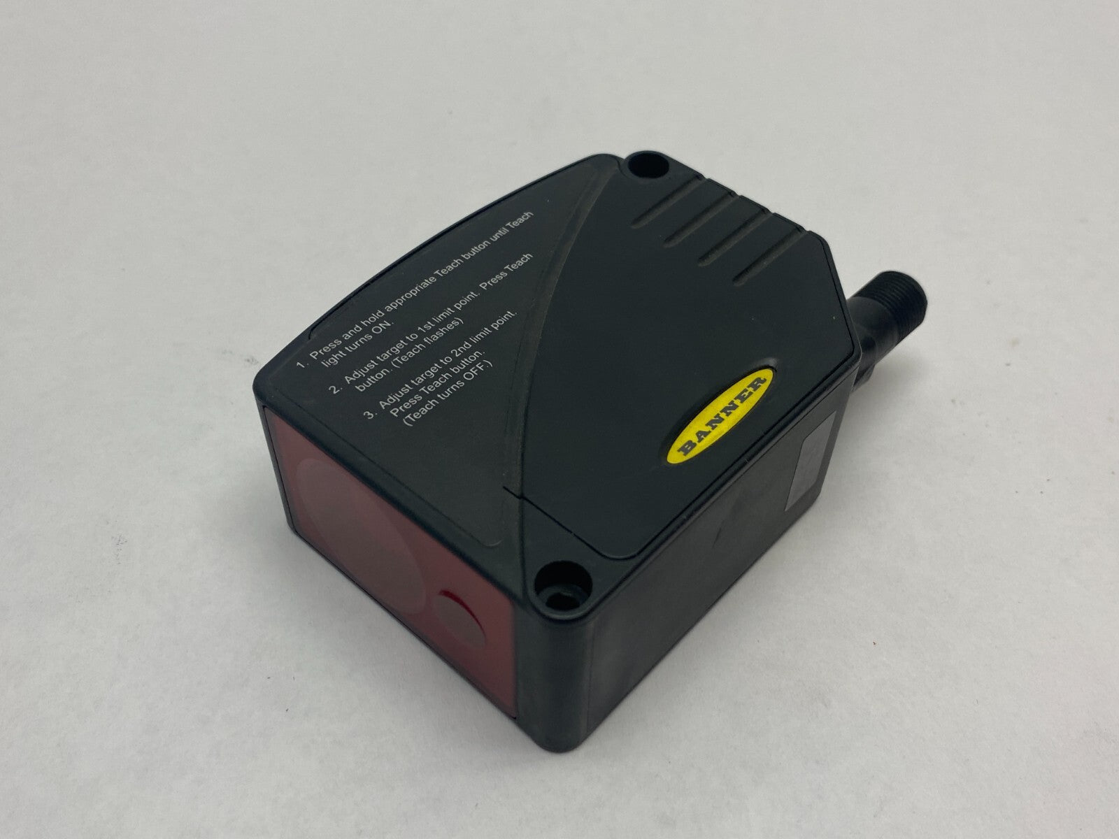 Banner LT3BDQ L-GAGE Laser Diffuse Time-Of-Flight Sensor 300mm to 5m 65516 - Maverick Industrial Sales