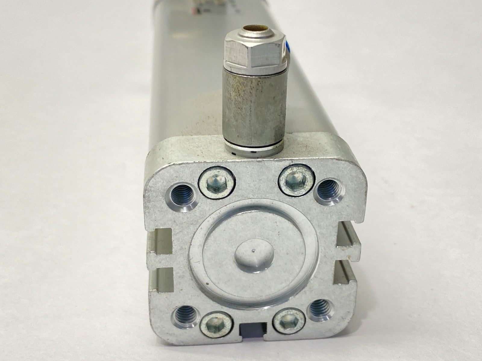 32M2A032A130 | Camozzi Pneumatic Cylinder Double Acting 32mm Bore 130mm Stroke - Used - Maverick Industrial Sales
