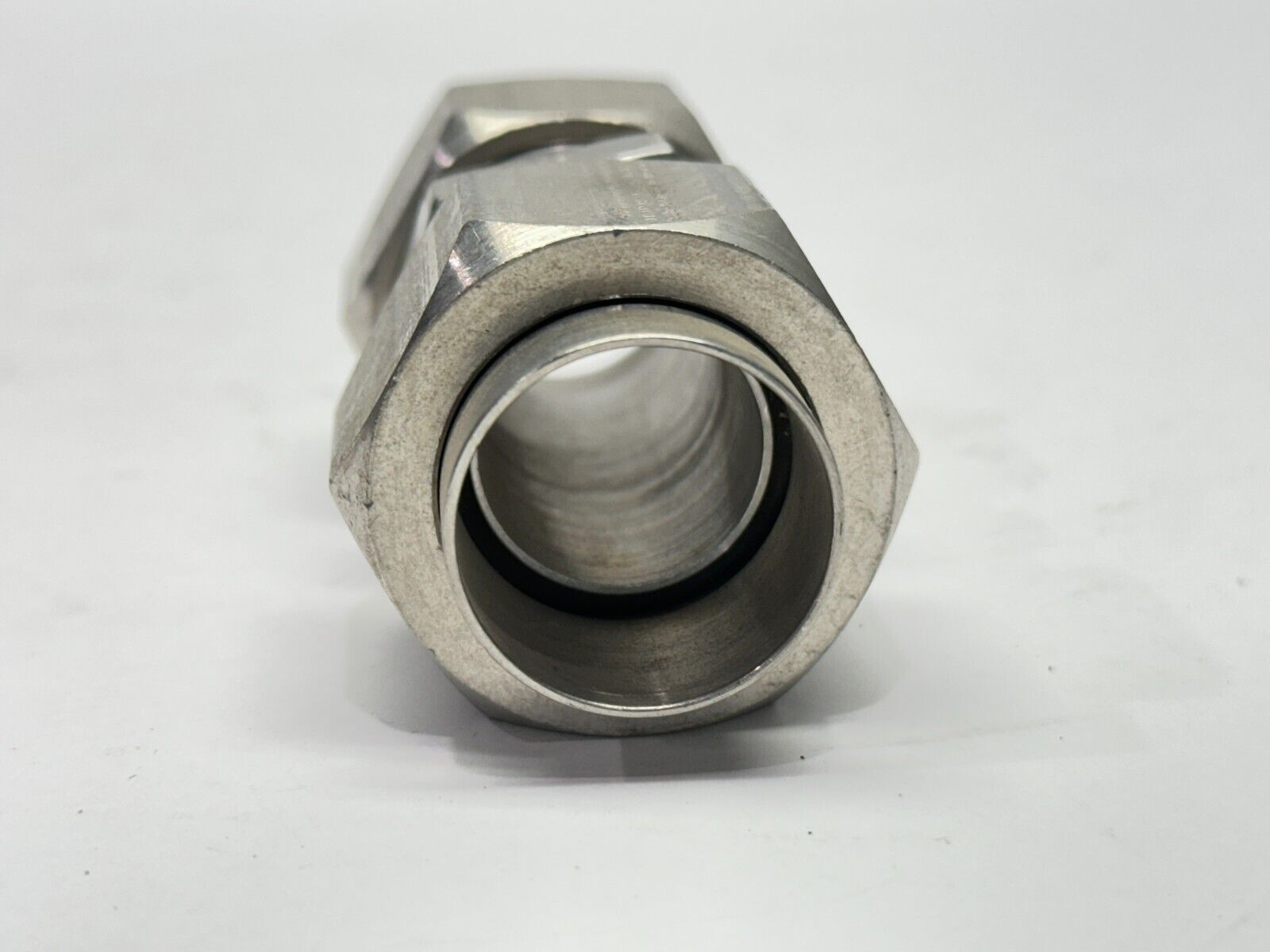 Parker 24 HBTX-SS Triple Lok 37 Degree Flare Union Stainless Steel 1-1/2" - Maverick Industrial Sales