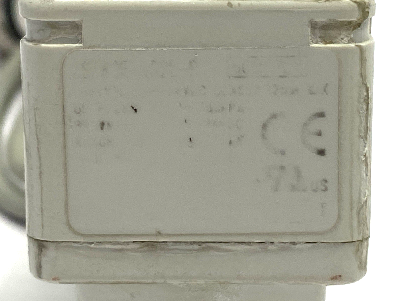 SMC ZSE80F-N02L-P-X510 Digital Pressure Switch 1/4" DAMAGED & MISSING BRACKET - Maverick Industrial Sales