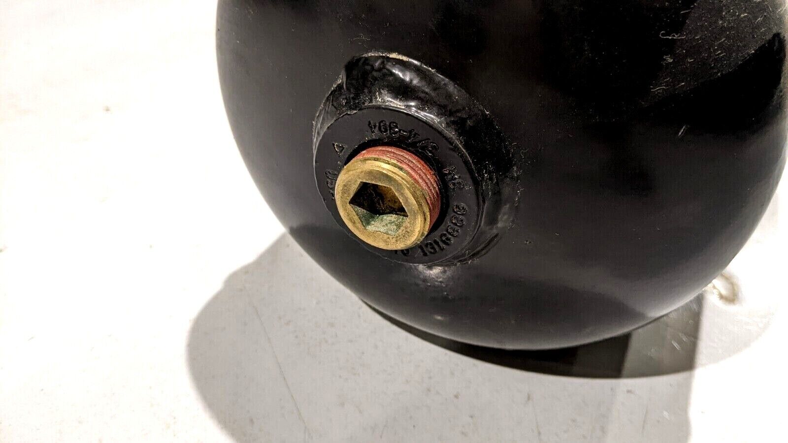 Manchester Tank 310005 Air Tank 4.7 Gallon 125Psi w/ 320-0022A Sensor - Maverick Industrial Sales