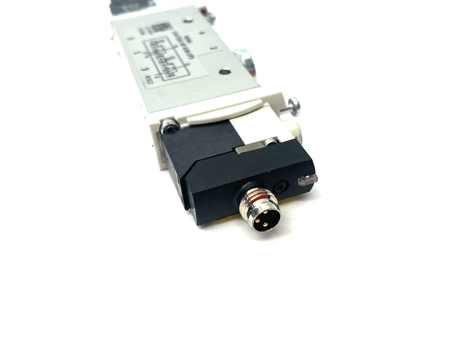 Festo VUVG-L14-T32C-AT-G18-1P3 Solenoid Valve 2x3/2-way monostable closed 566496 - Maverick Industrial Sales