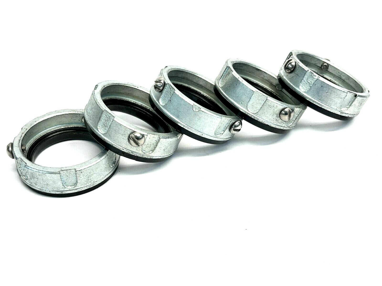 SBT150 | OZ Gedney Conduit Insulating EMT Bushing Thread-less 1-1/2" LOT OF 5 - New – Open Box - Maverick Industrial Sales