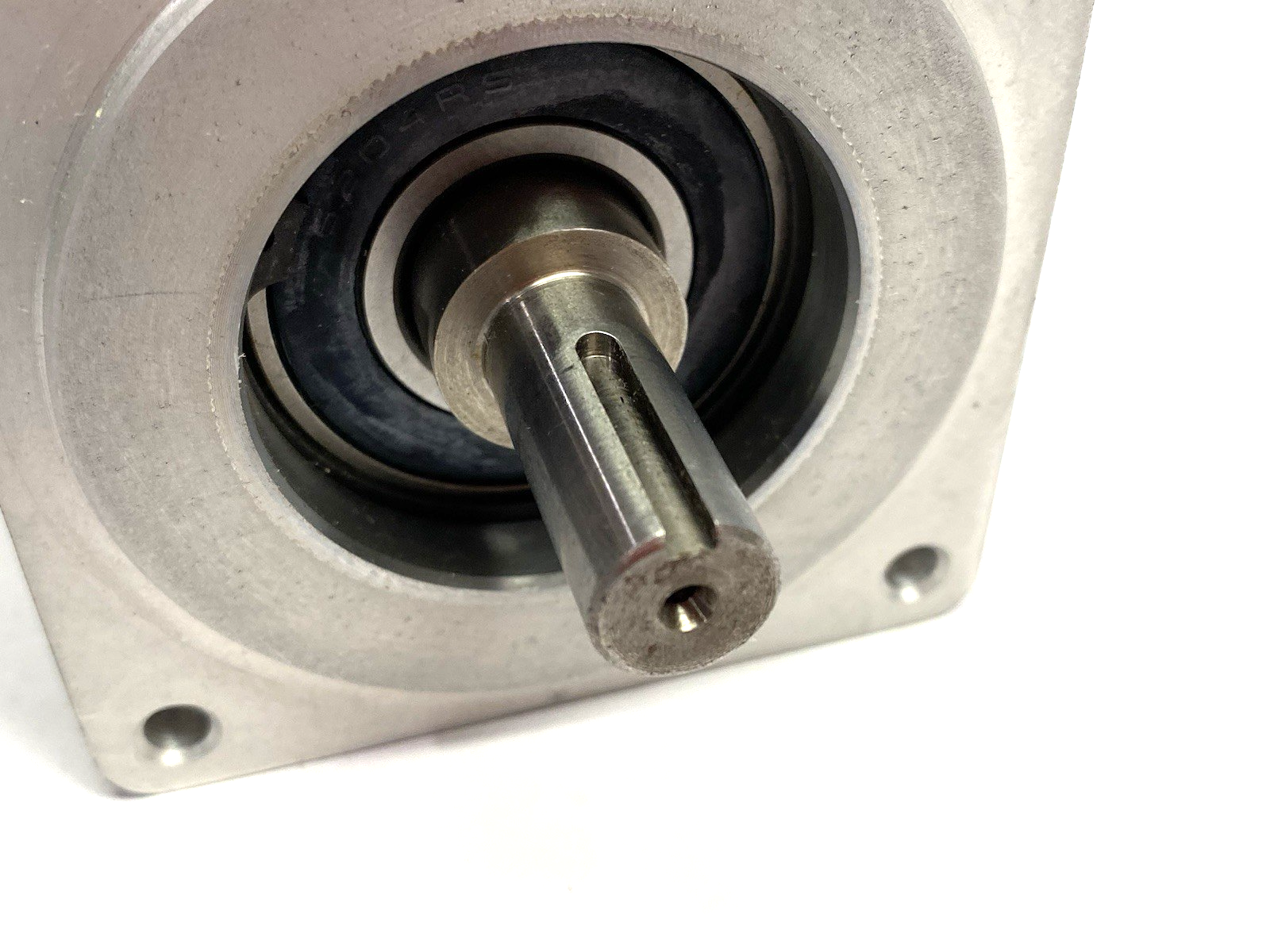 AKM41E-EKDNCA00 | Kollmorgen 3-Phase PM Servomotor 2.71 Arms, 6000rpm - New – Open box - Maverick Industrial Sales