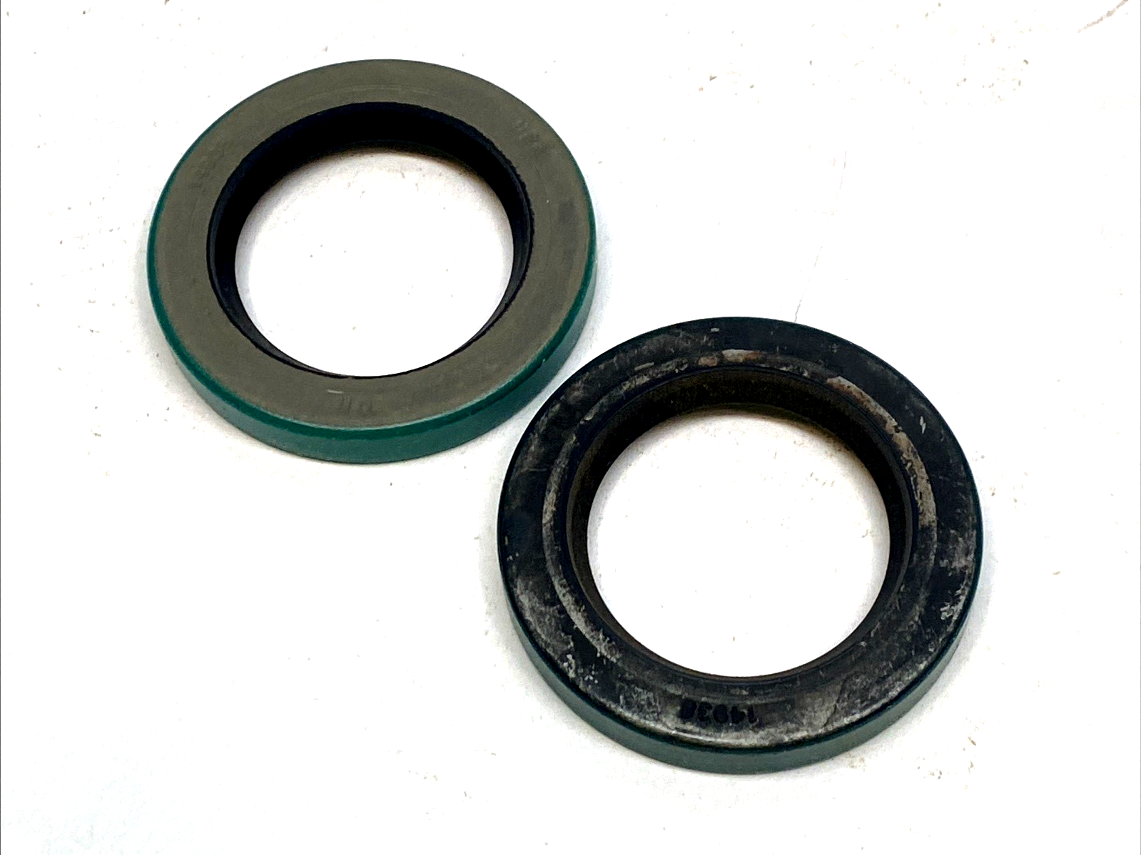 CR 14938 SKF Oil Seal 1-1/2" Shaft 2-1/4" Bore 0.313" Nitrile CRW1 LOT OF 2 - Maverick Industrial Sales