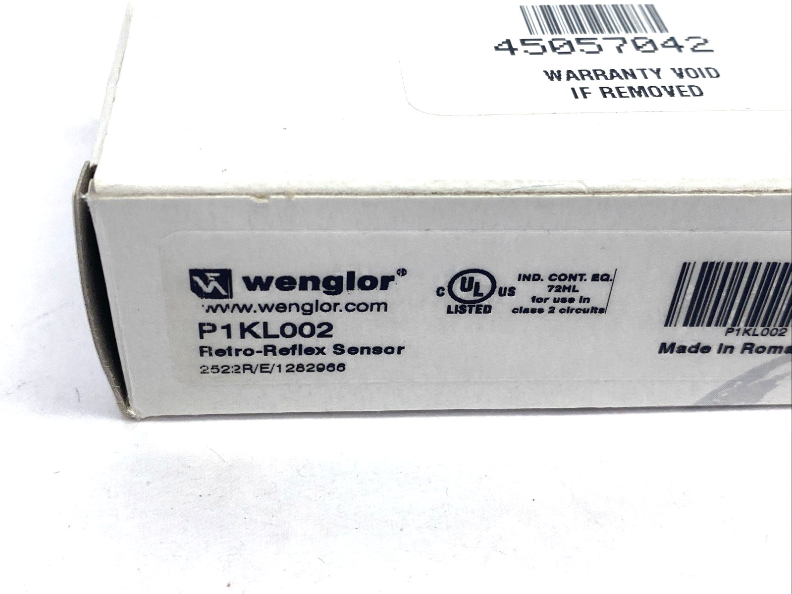P1KL002 | Wenglor P1KL0010-42C4-111680-ZJ-YA2 Retro-Reflex Sensor, Universal - New – Open box - Maverick Industrial Sales