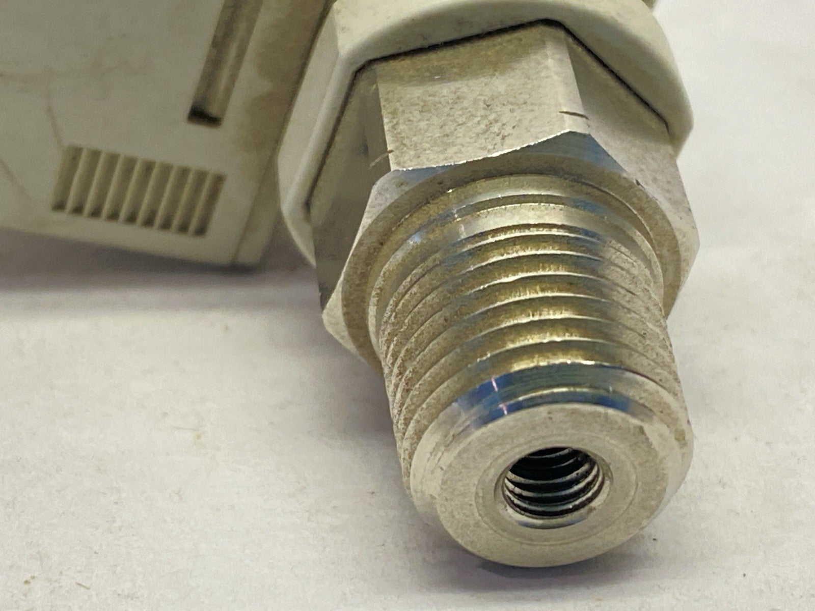 ZSE20CF-V-P-N02L | SMC Digital Vacuum Sensor 12-24VDC - Used - Maverick Industrial Sales