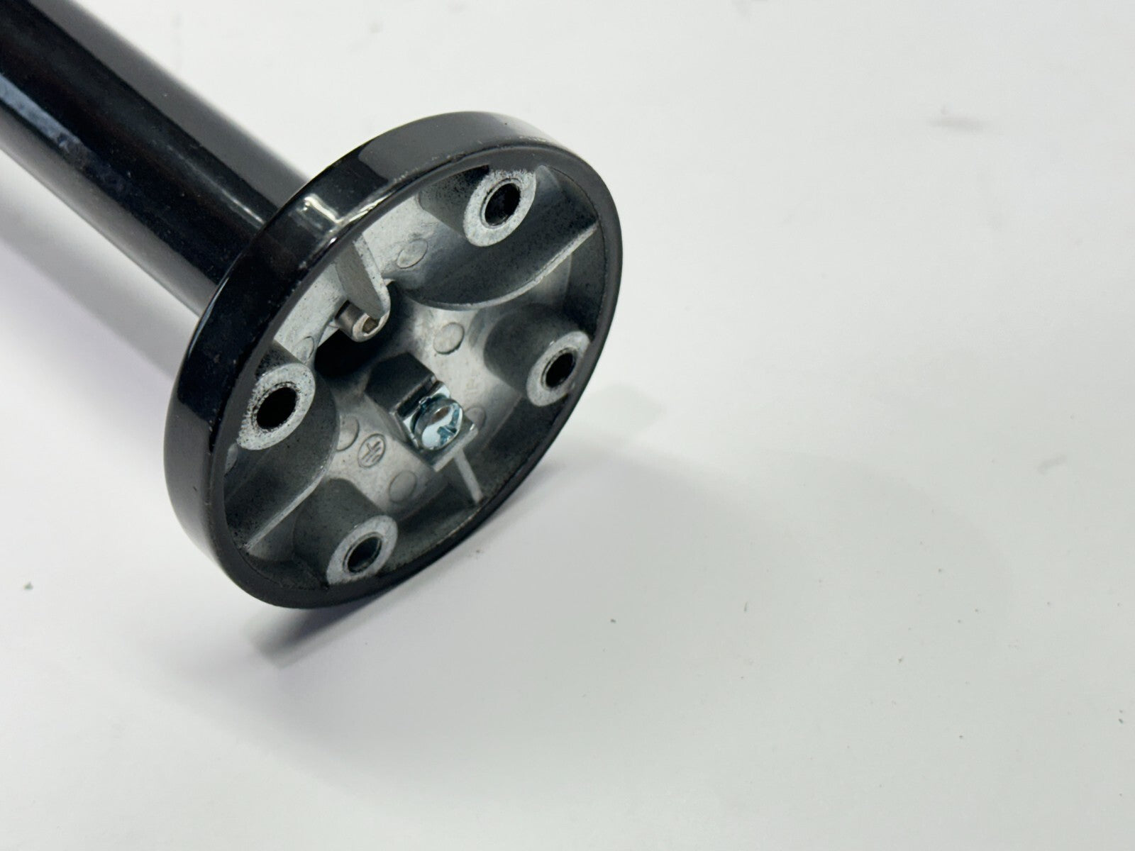 8855T-BSPM80 | Allen Braldley Ser BStack Light Mounting Base 31.5" Pole - Used - Maverick Industrial Sales