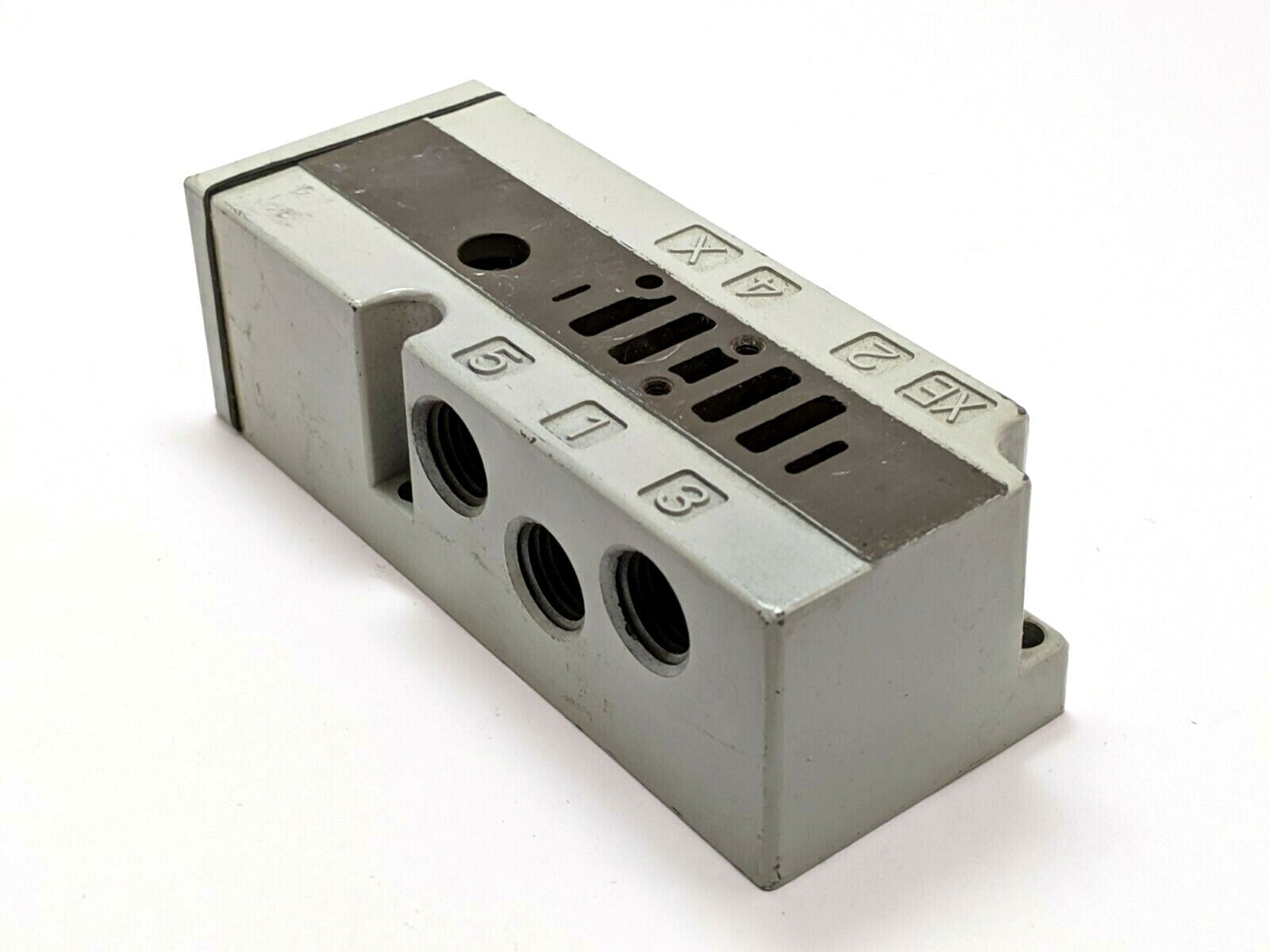 Numatics Manifold w/ XE 2 4 X, 5 1 3 Ports - Maverick Industrial Sales