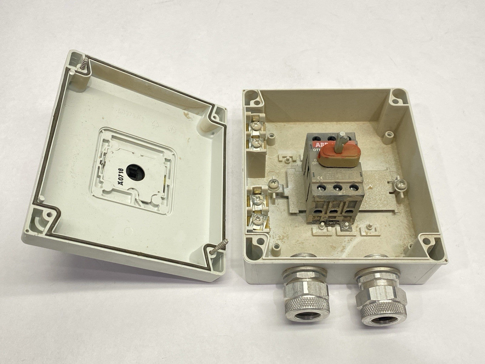 NF16E-3PBJB | ABB Enclosed Non-Fused Disconnect Switch 16A 3P 600VAC - Used - Maverick Industrial Sales