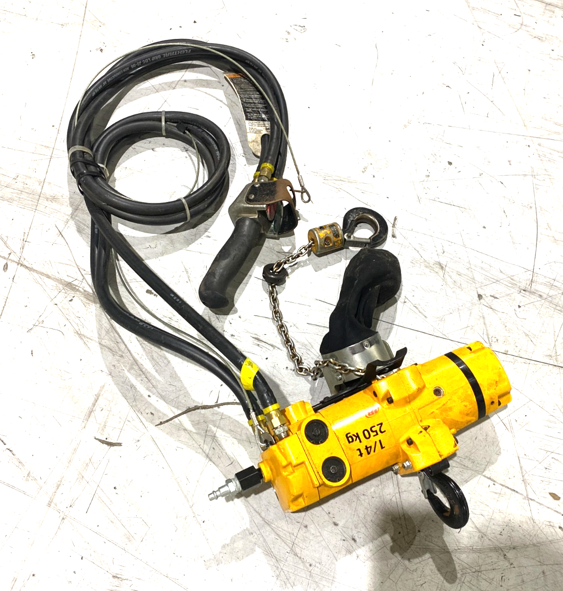 Ingersoll Rand CL250K-2C10-C6U Air Chain Hoist 1/4 Ton, 250kg, CLK Series - Maverick Industrial Sales