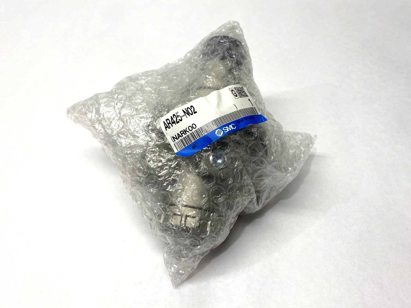 AR425-N02 | SMC Pneumatic Precision Regulator - New – Open box - Maverick Industrial Sales